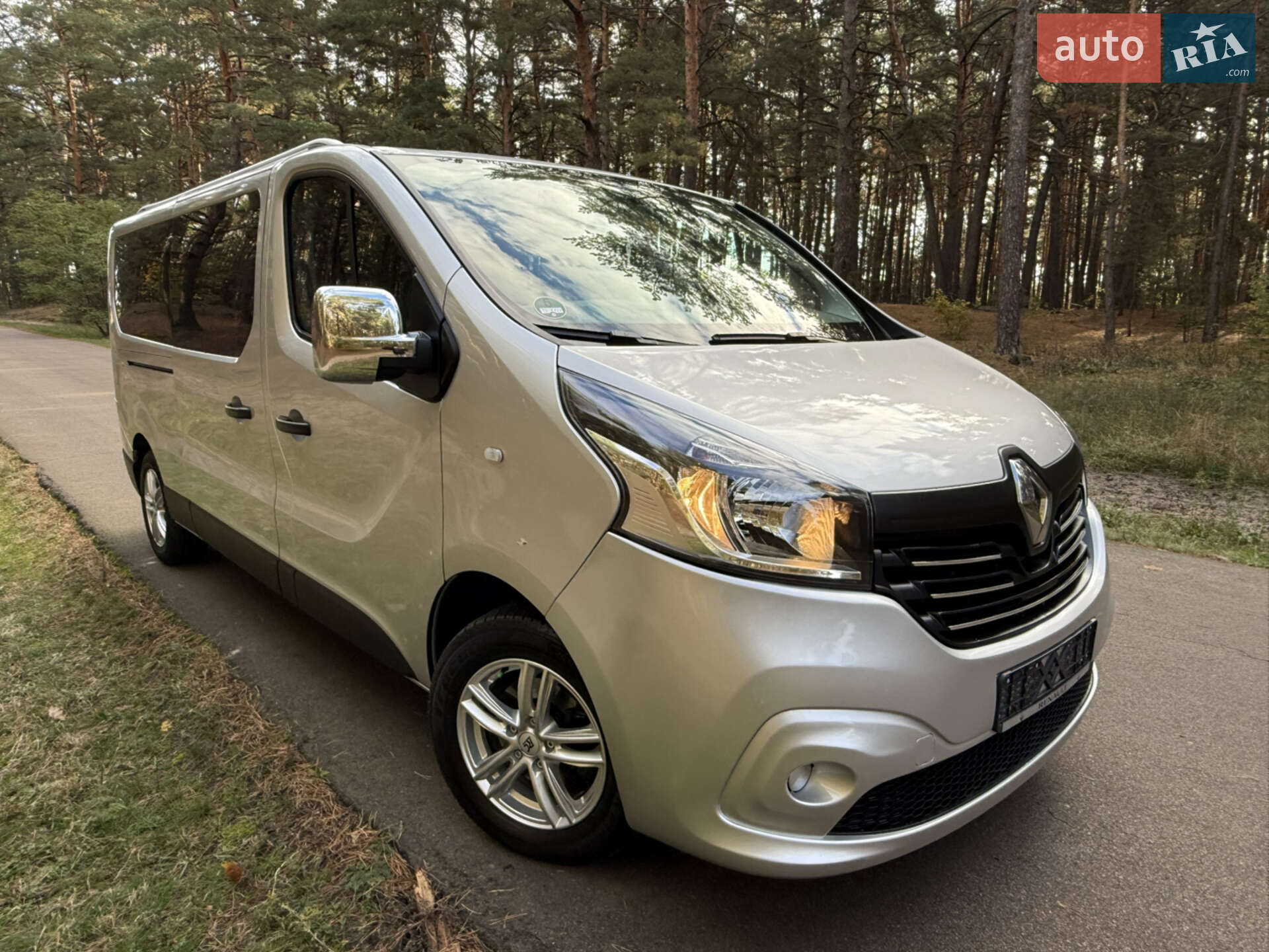 RENAULT TRAFIC 2016