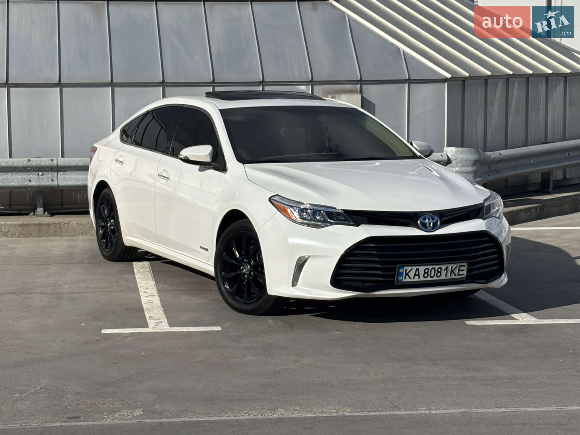 TOYOTA AVALON 2016