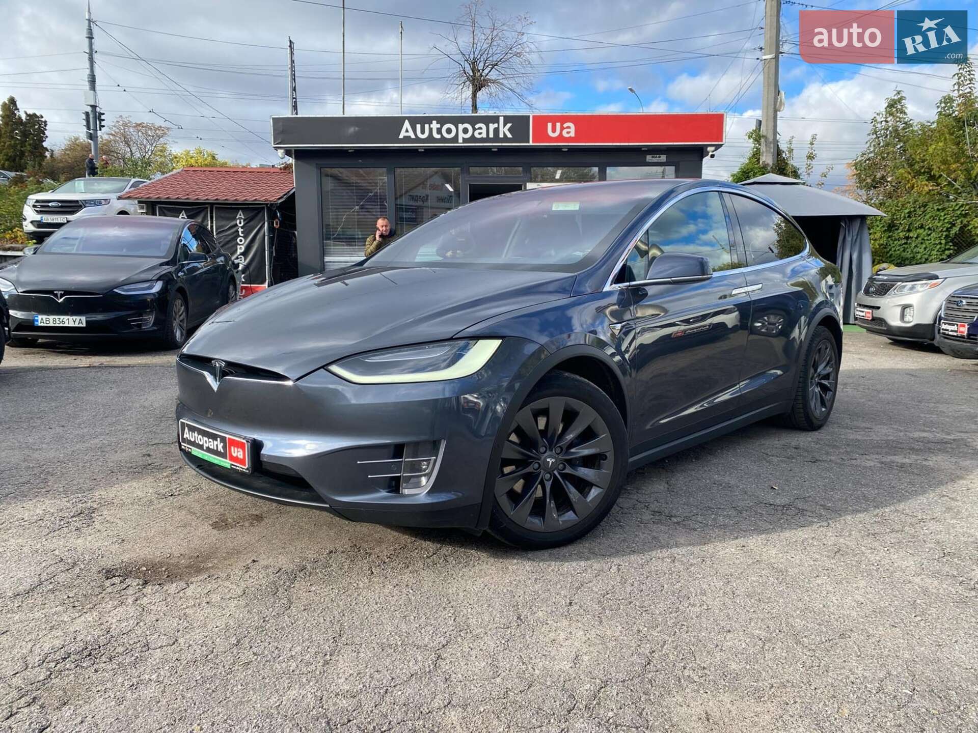 Головне фото звіту автомобіля TESLA MODEL X 2018