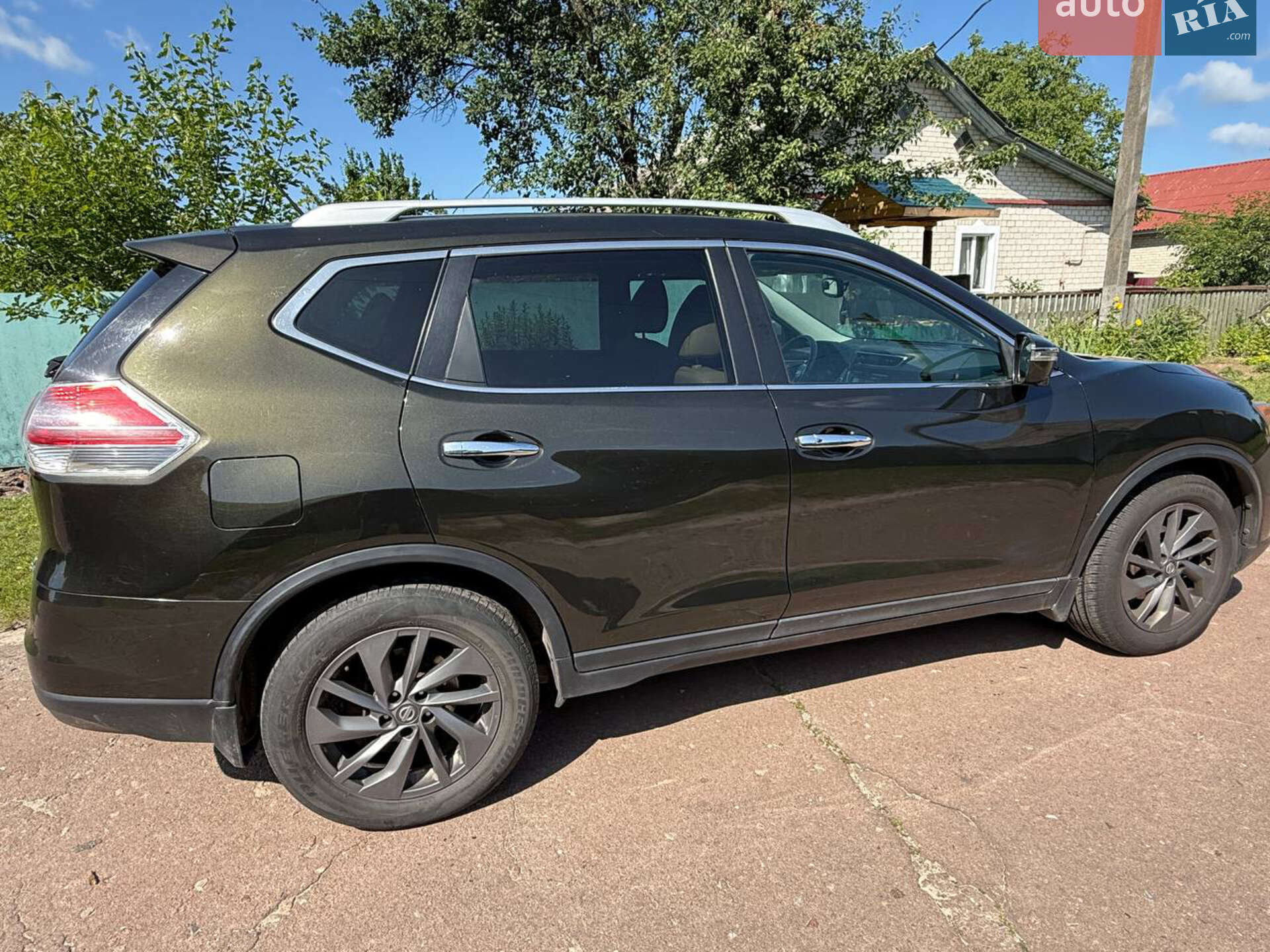 Головне фото звіту автомобіля NISSAN ROGUE 2016