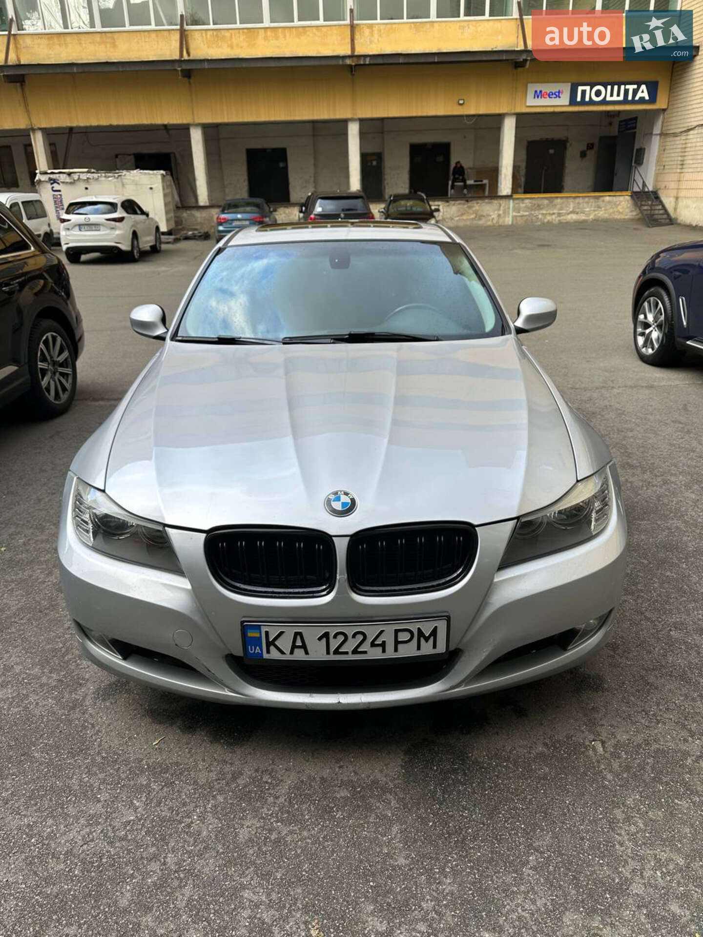 BMW 323I 2011