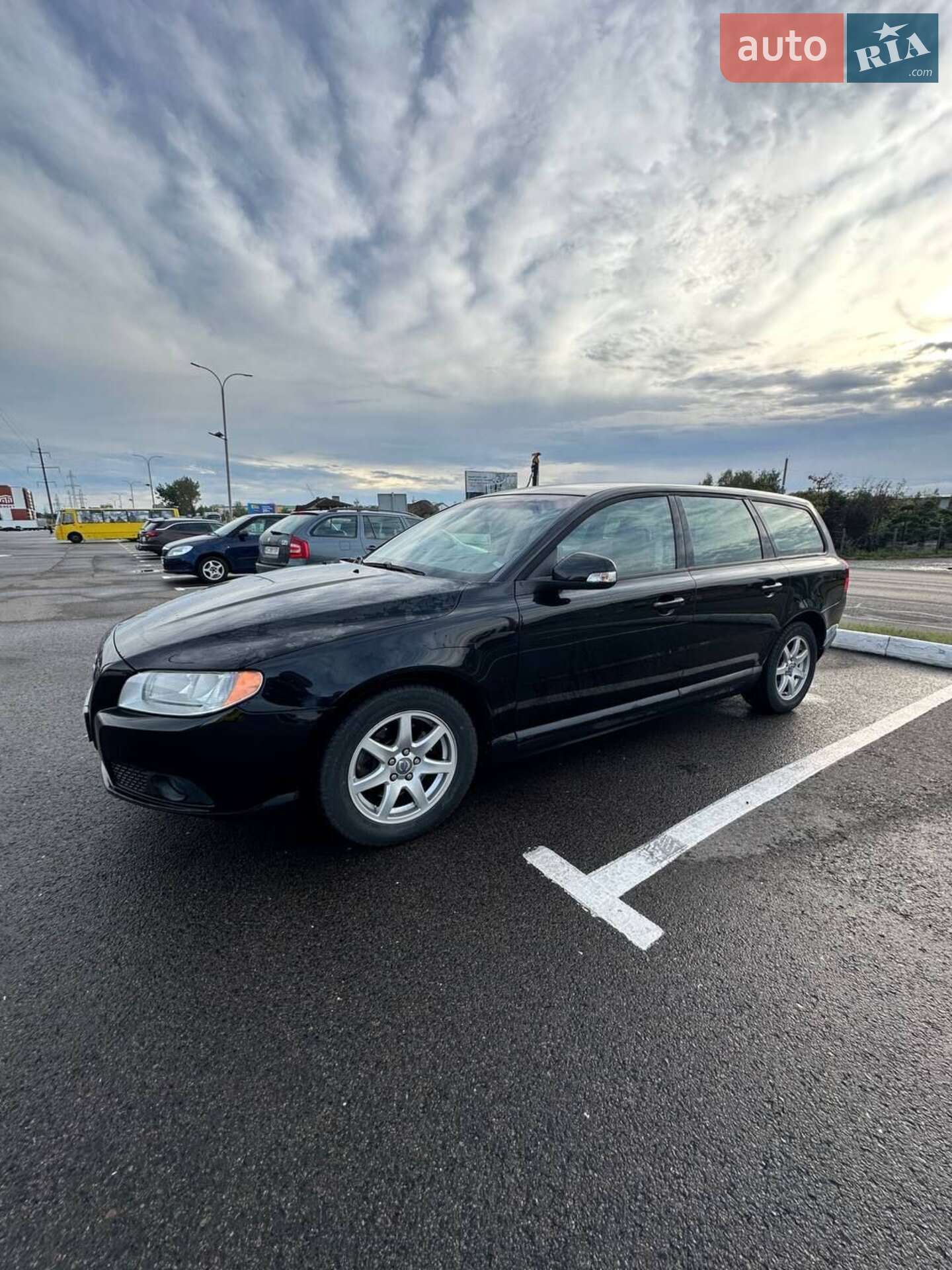 VOLVO V70 2009