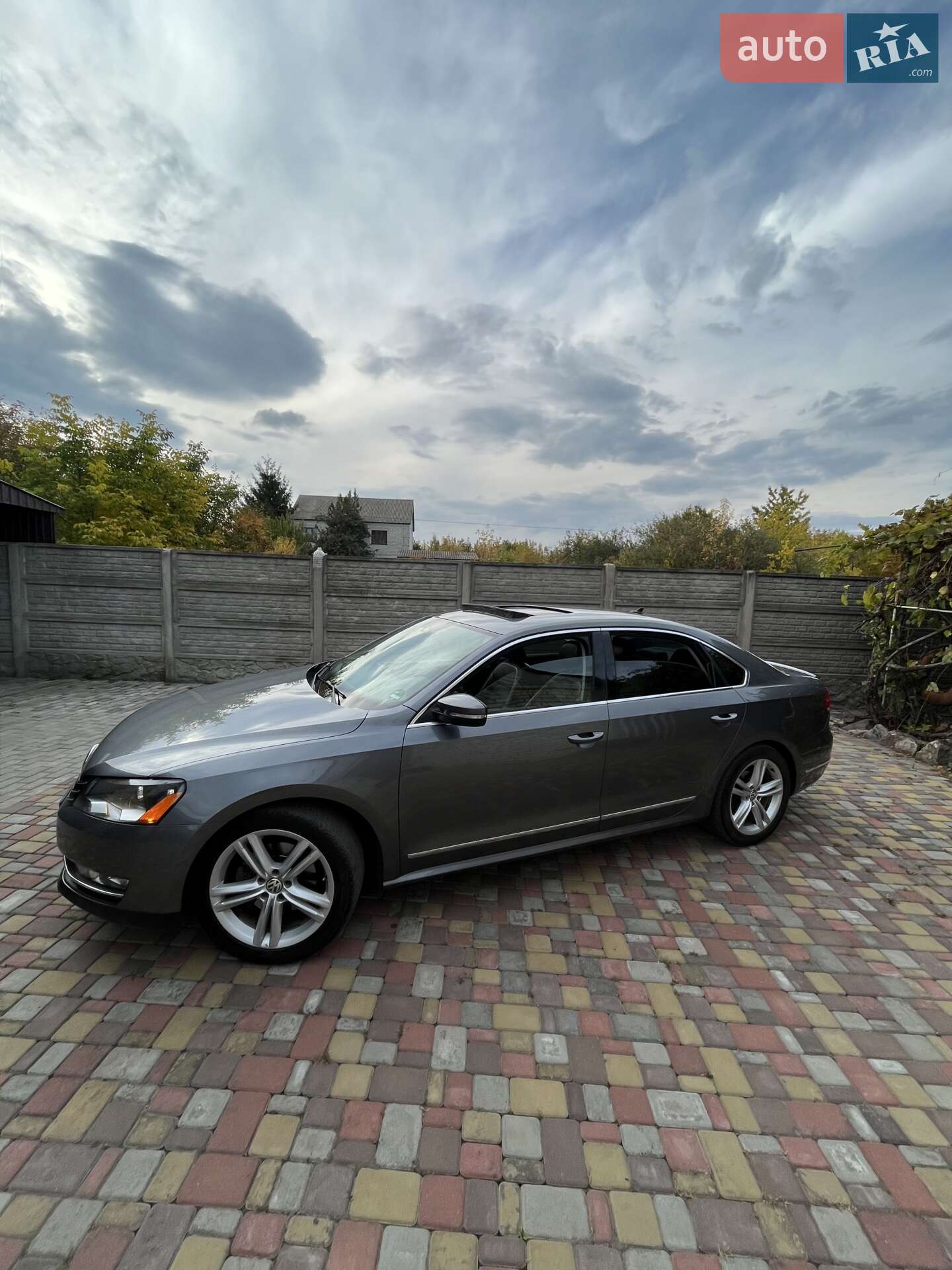VOLKSWAGEN PASSAT 2013