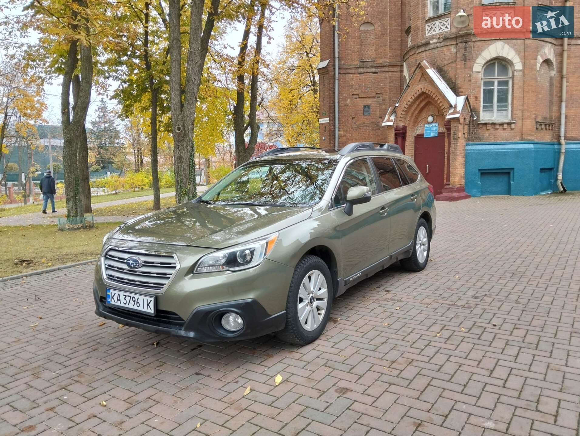 SUBARU OUTBACK 2016