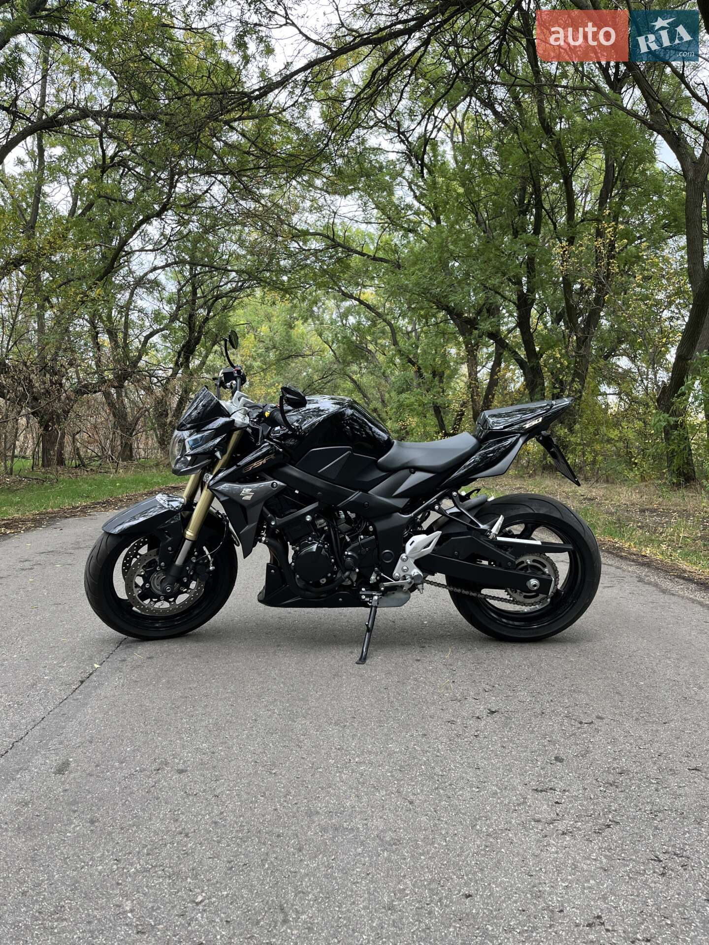 SUZUKI GSR750A 2012