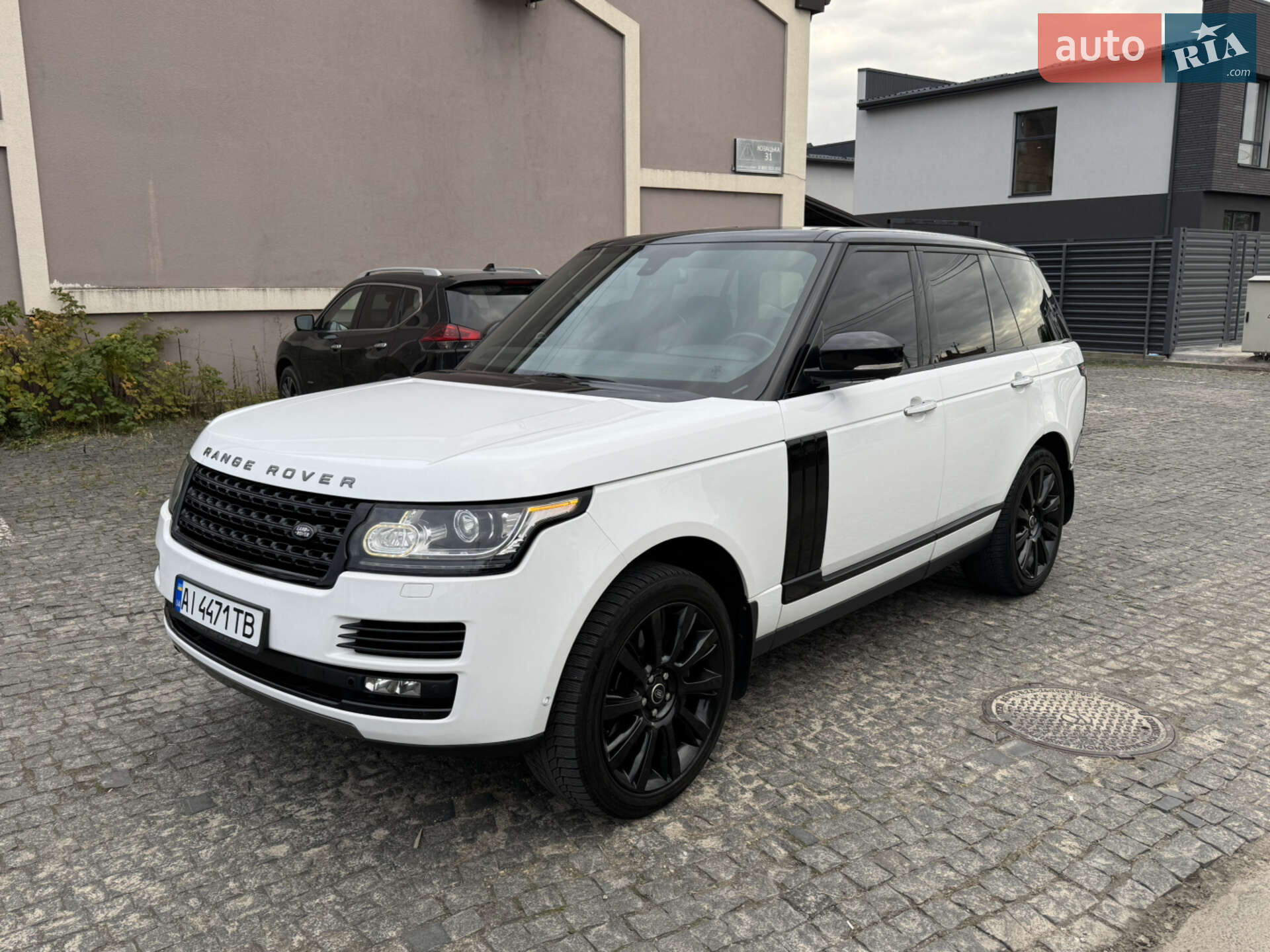 Головне фото звіту автомобіля LAND ROVER RANGE ROVER 2013