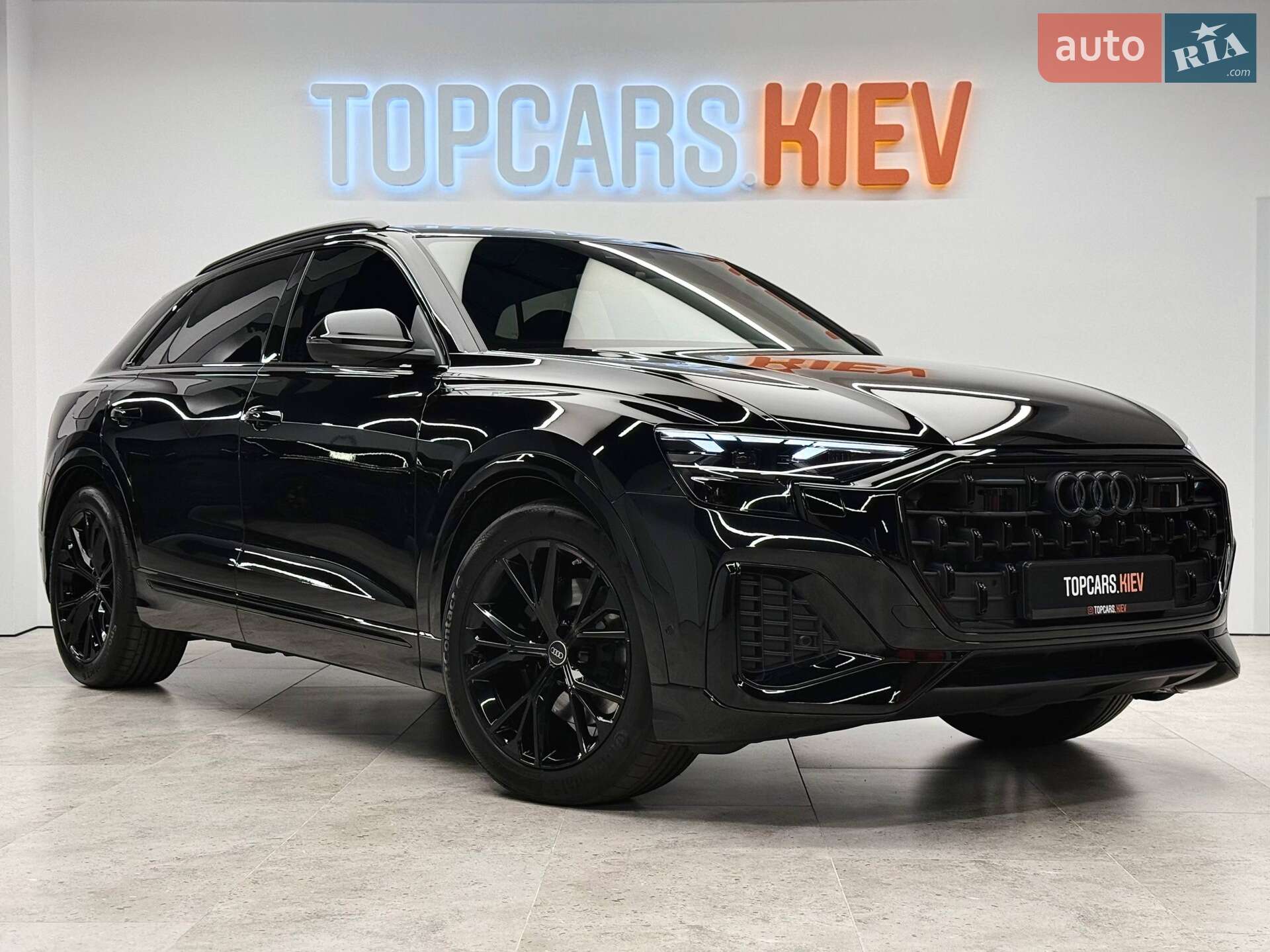 AUDI Q8 2025