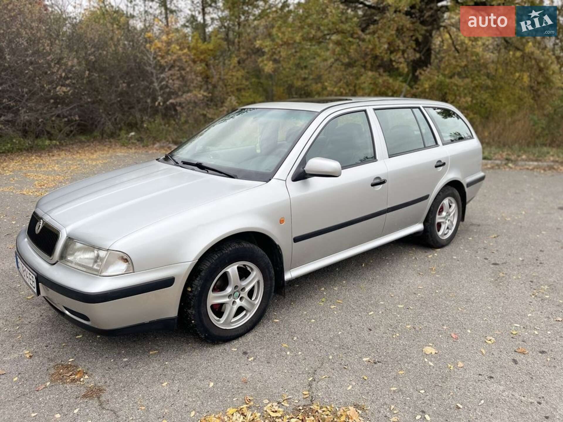 SKODA OCTAVIA COMBI 2000