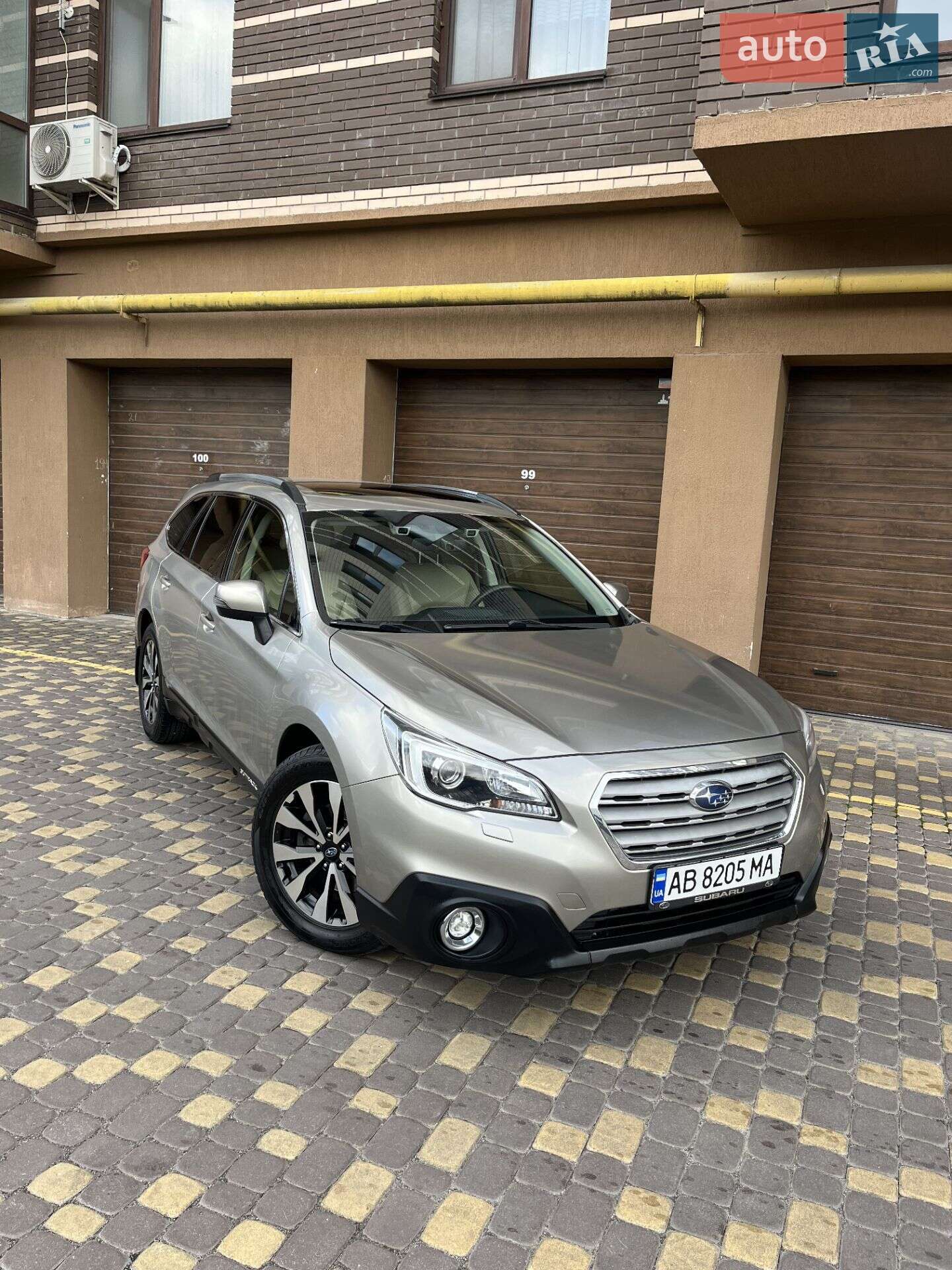 SUBARU OUTBACK 2016