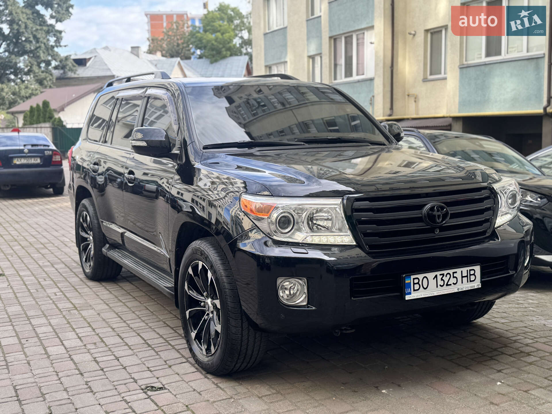 TOYOTA LAND CRUISER 200 2012