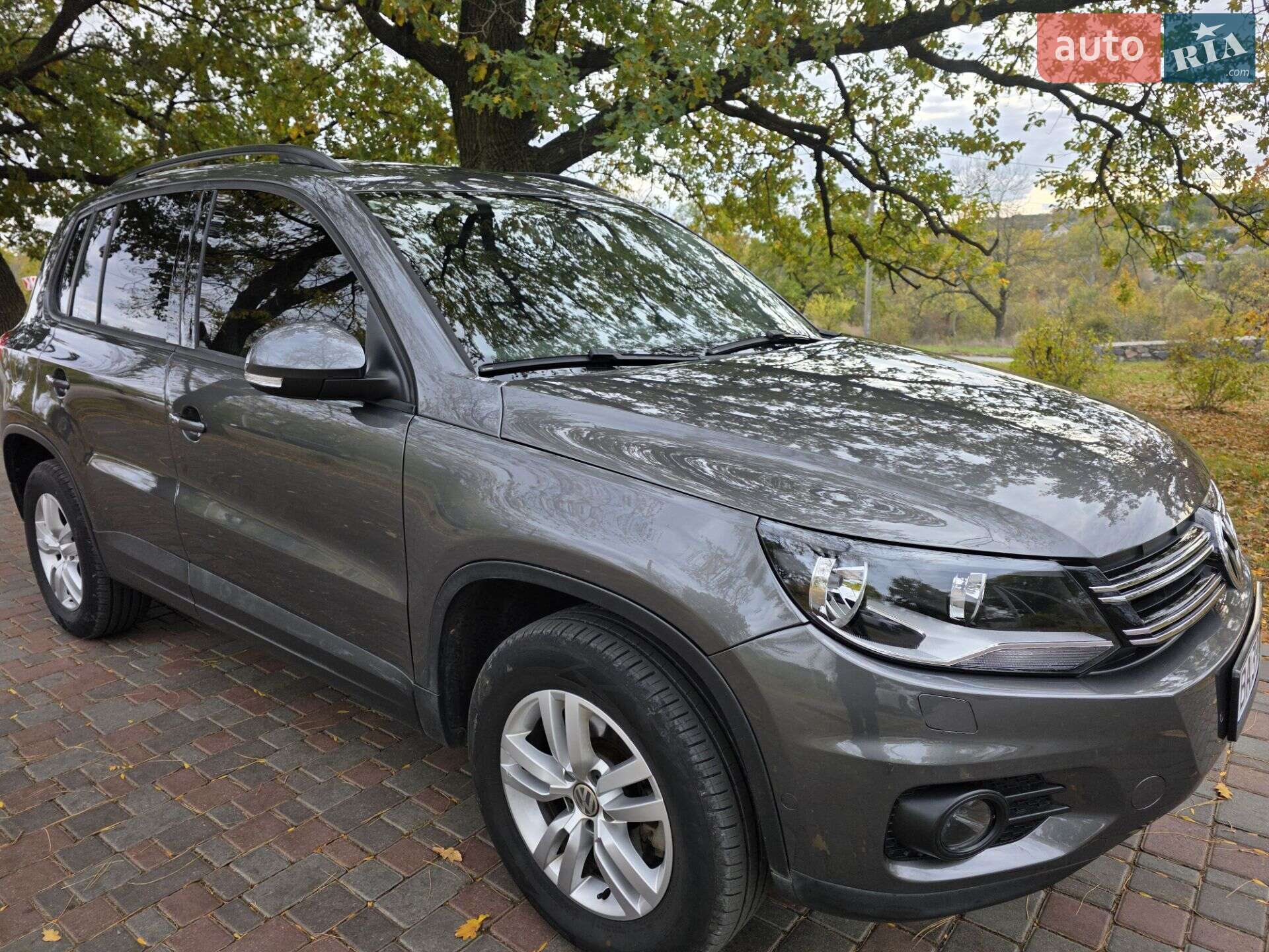 VOLKSWAGEN TIGUAN 2016