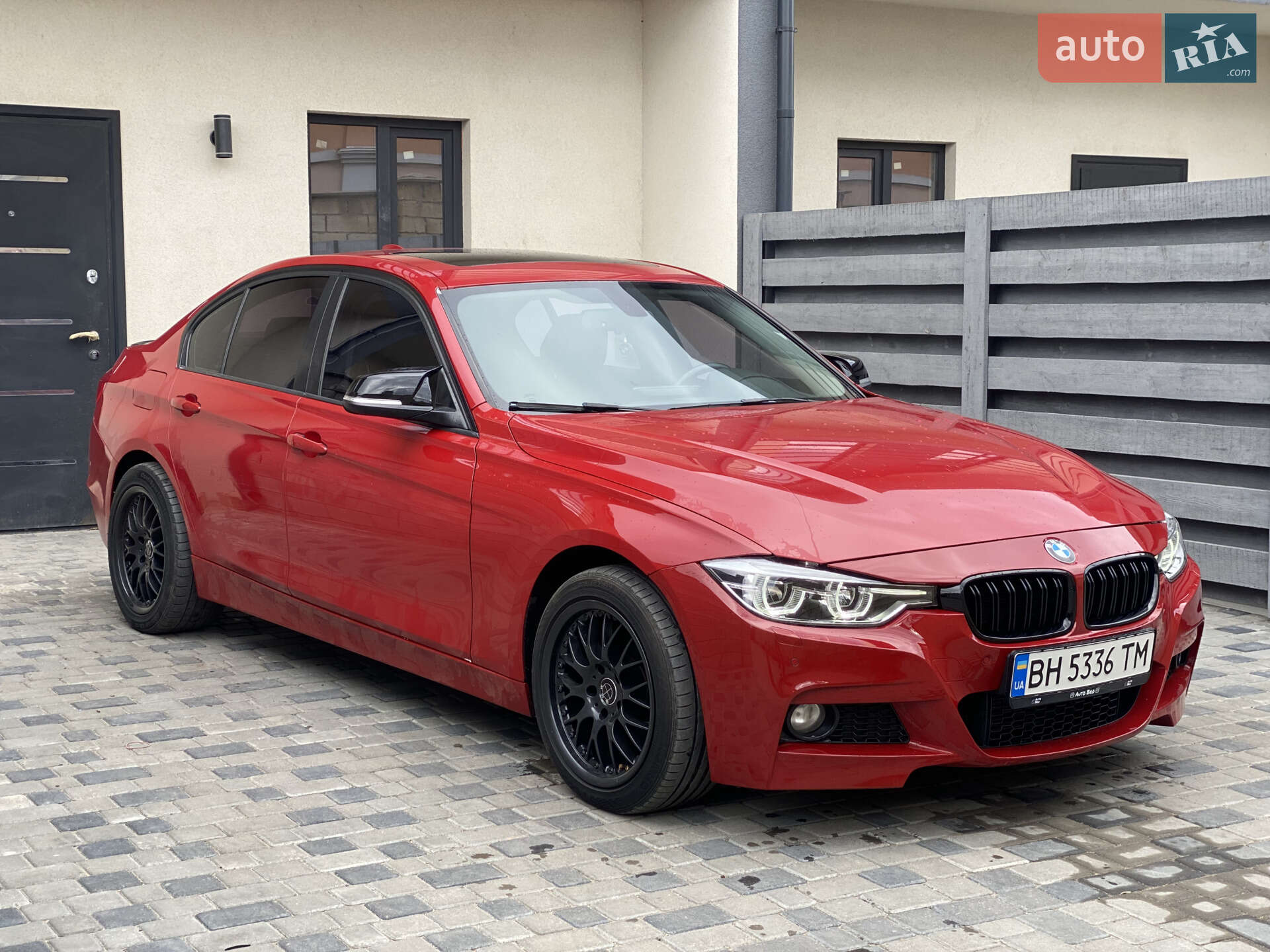 Головне фото звіту автомобіля BMW 328I 2013