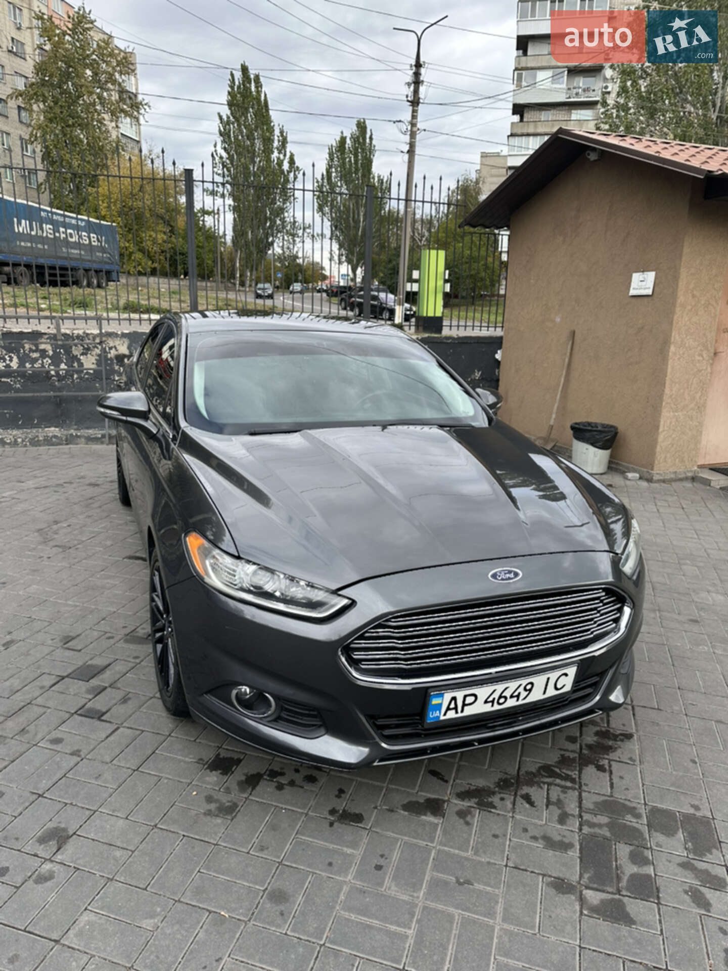Головне фото звіту автомобіля FORD FUSION 2015
