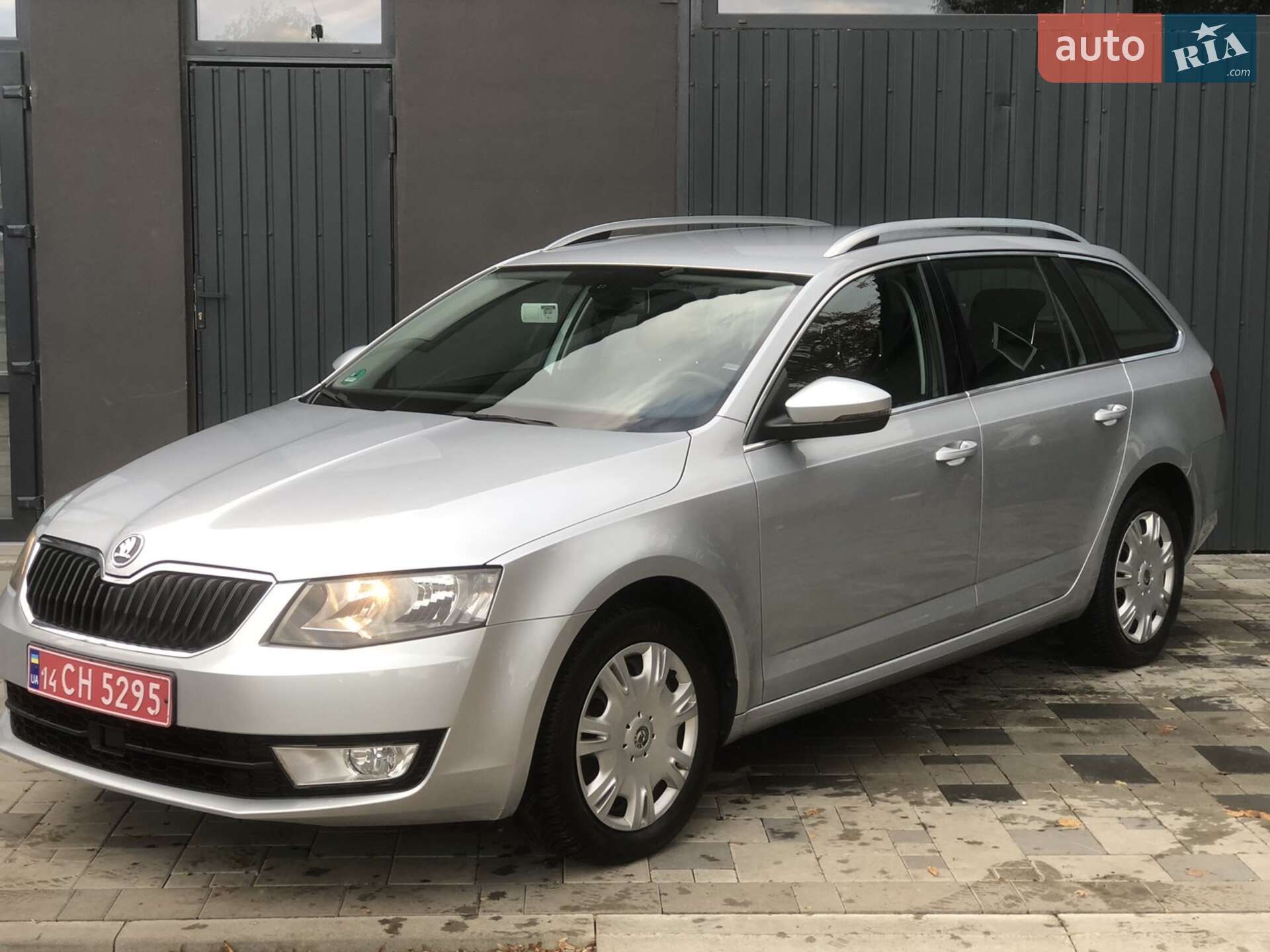 Головне фото звіту автомобіля SKODA OCTAVIA 2013