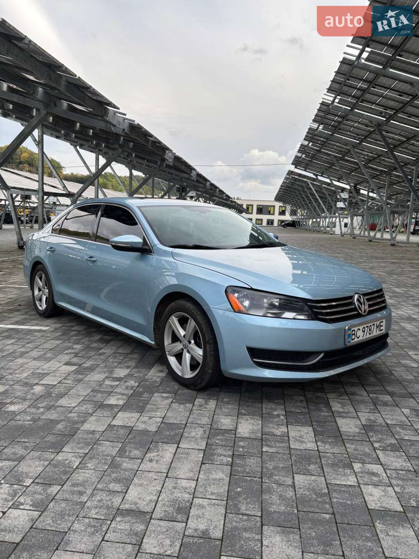 VOLKSWAGEN PASSAT 2013