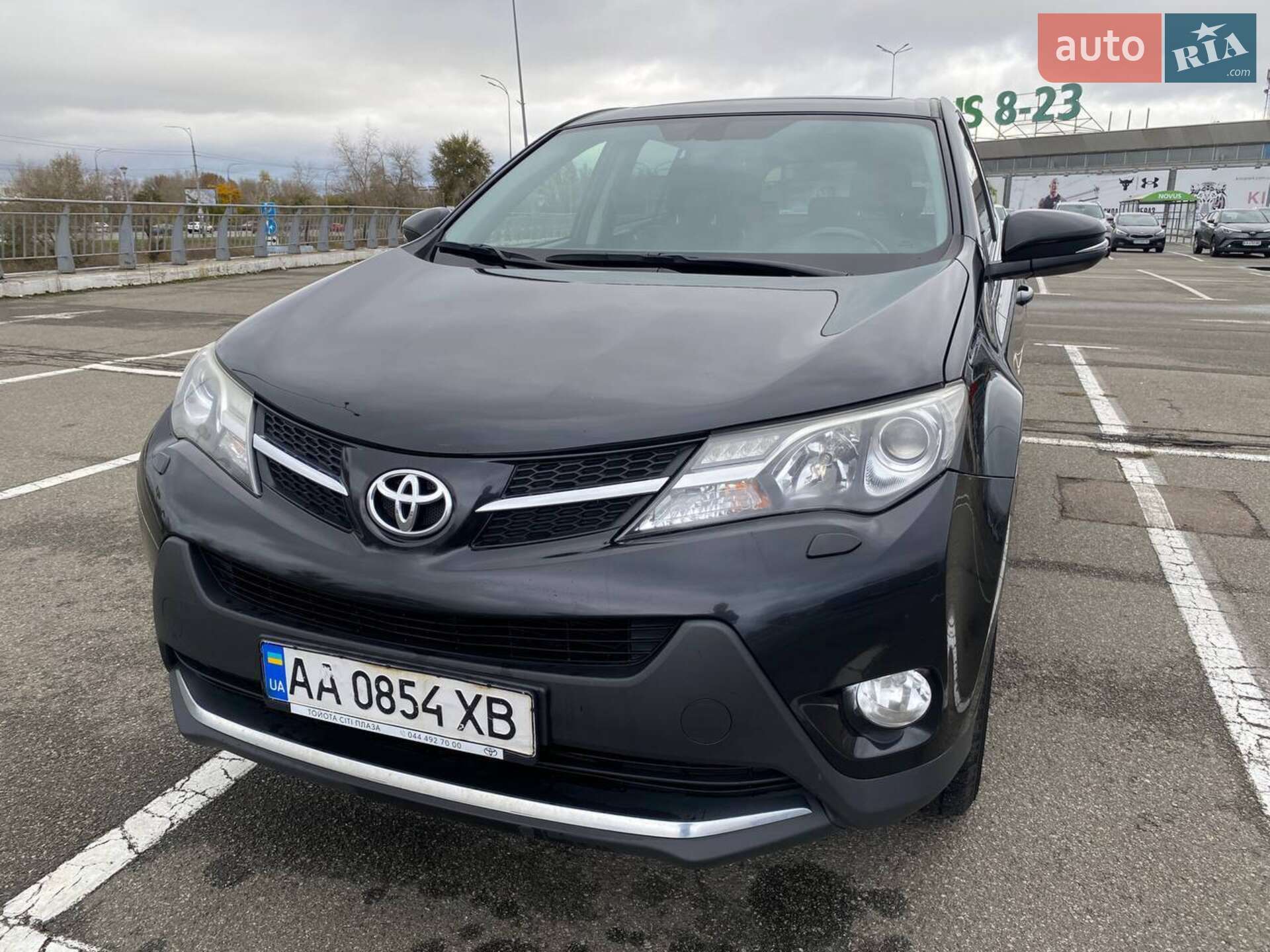 Головне фото звіту автомобіля TOYOTA RAV4 2014