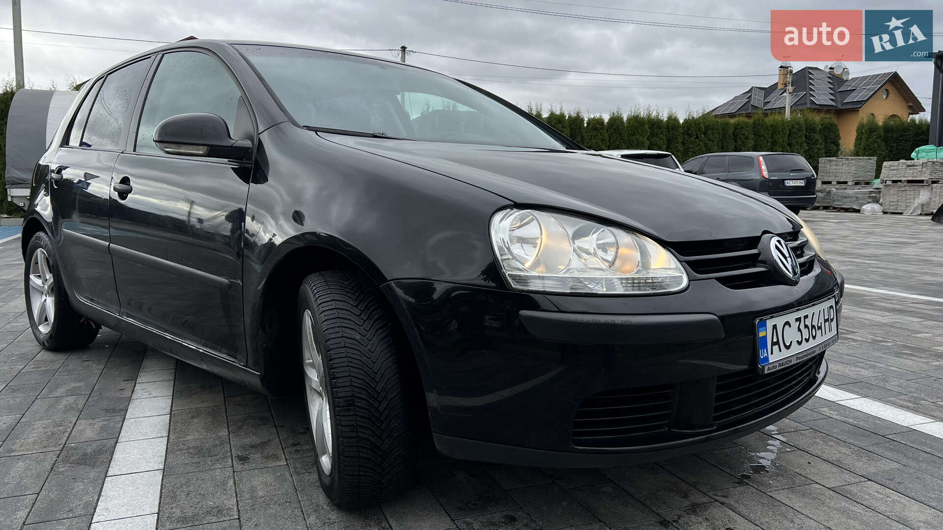 VOLKSWAGEN GOLF 2004