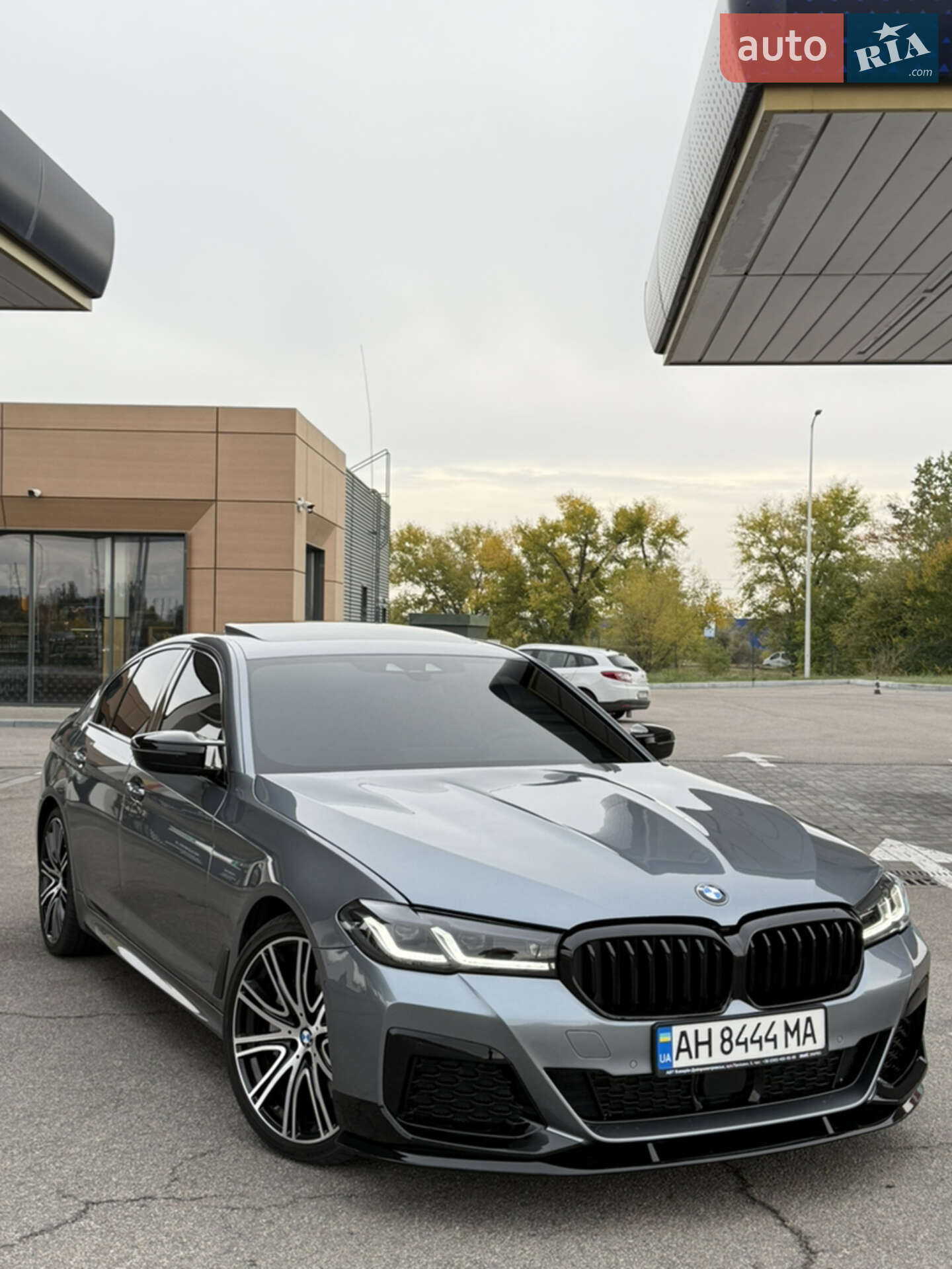 Головне фото звіту автомобіля BMW 540I 2018