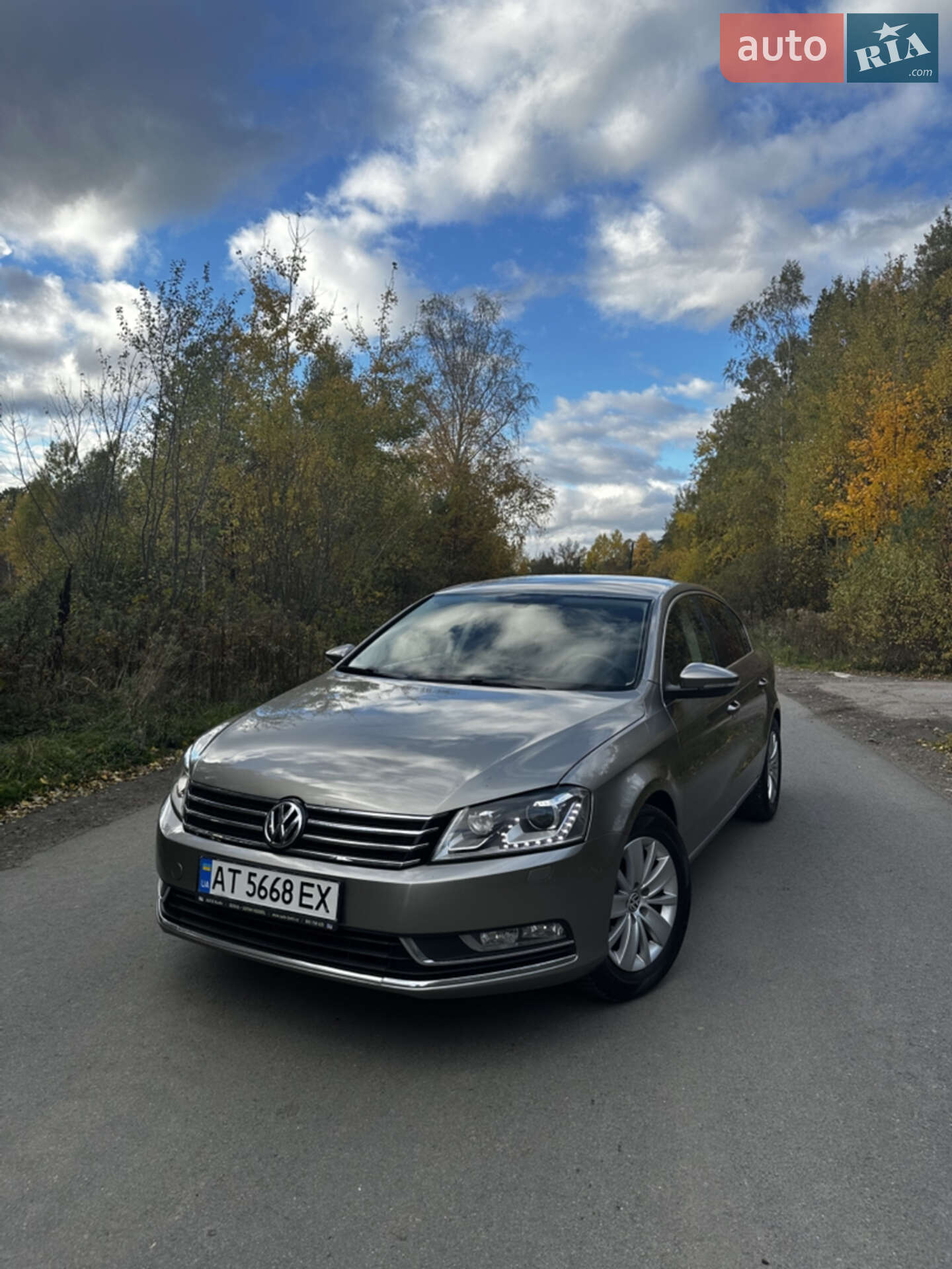 VOLKSWAGEN PASSAT 2012