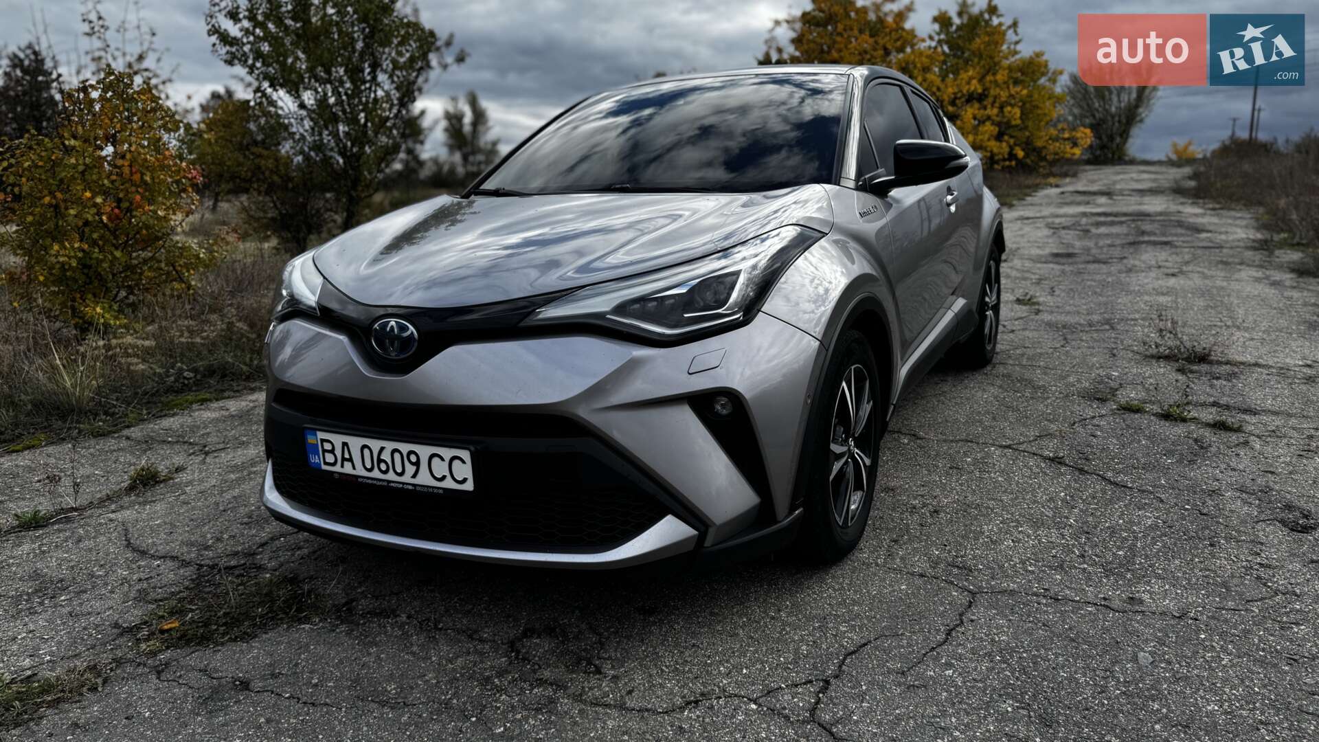TOYOTA C-HR HYBRID 2019