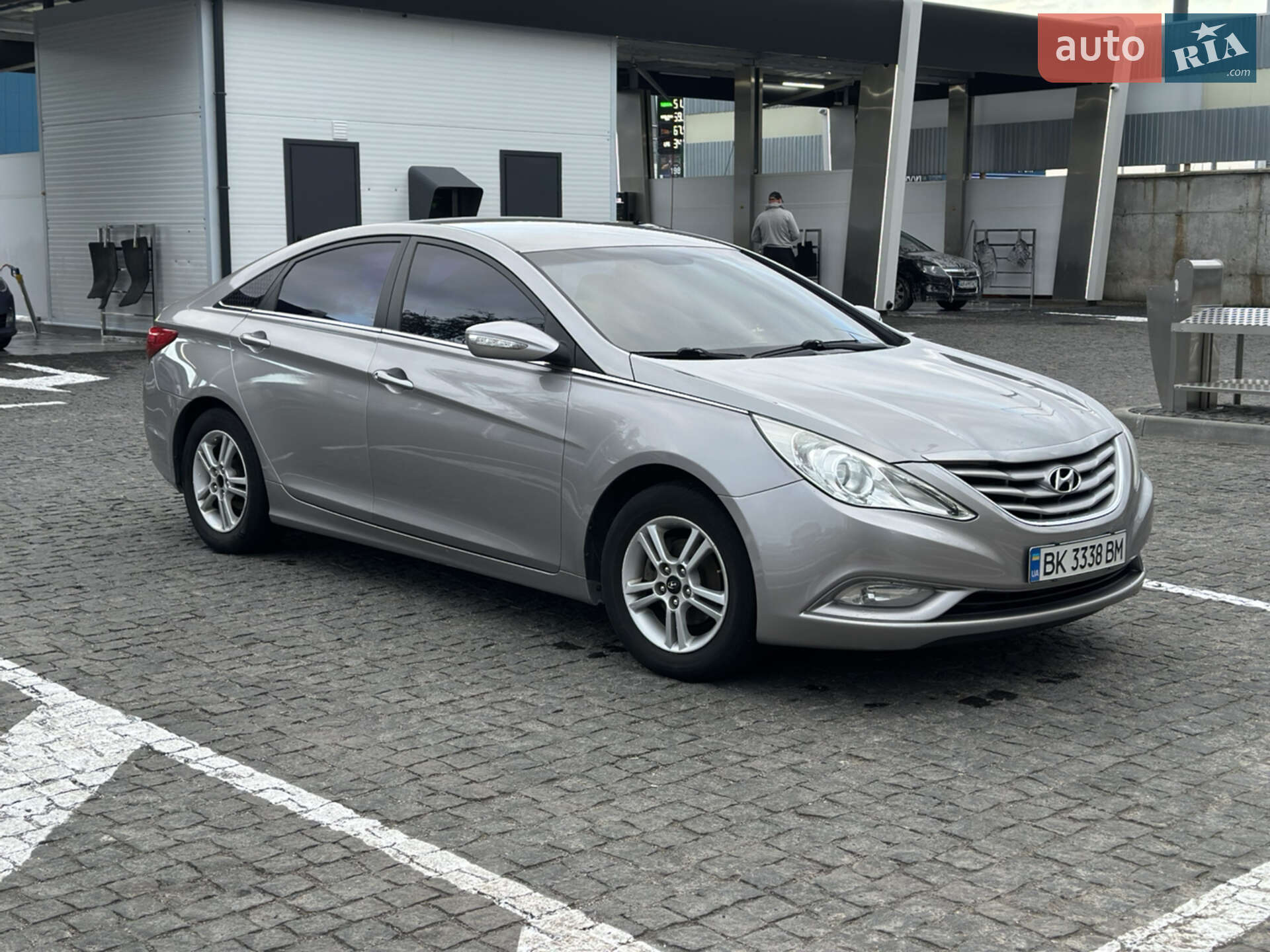 Головне фото звіту автомобіля HYUNDAI SONATA 2010