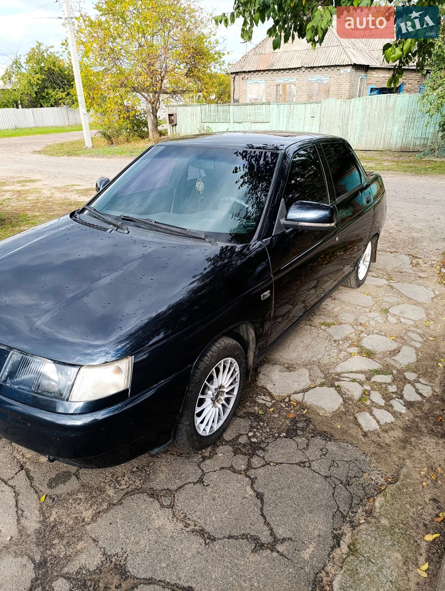ВАЗ 211040 2010