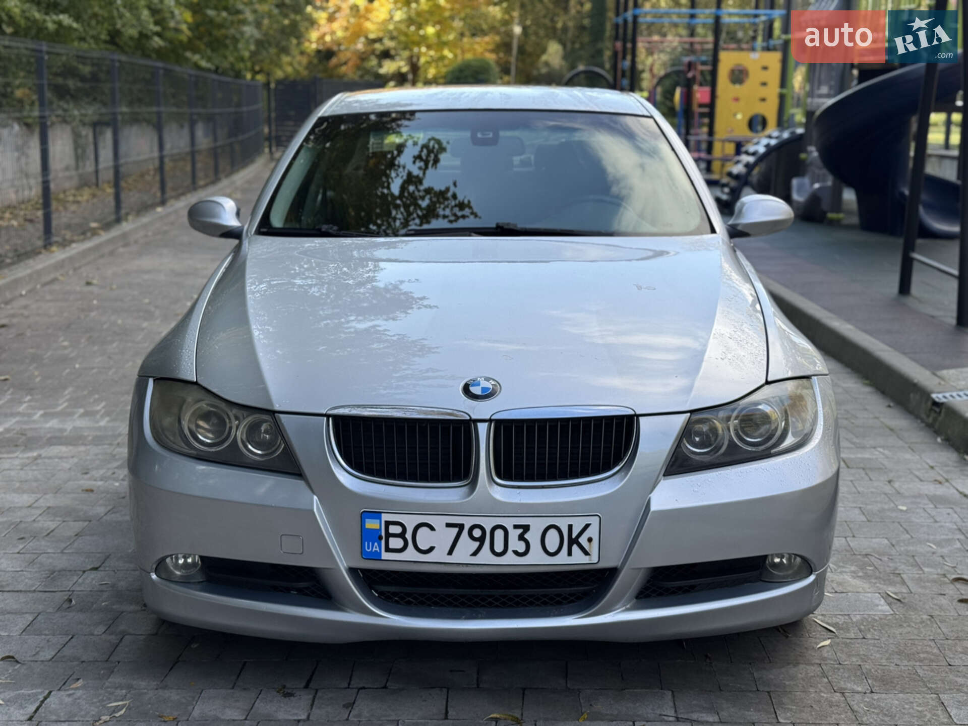 BMW 320 2005
