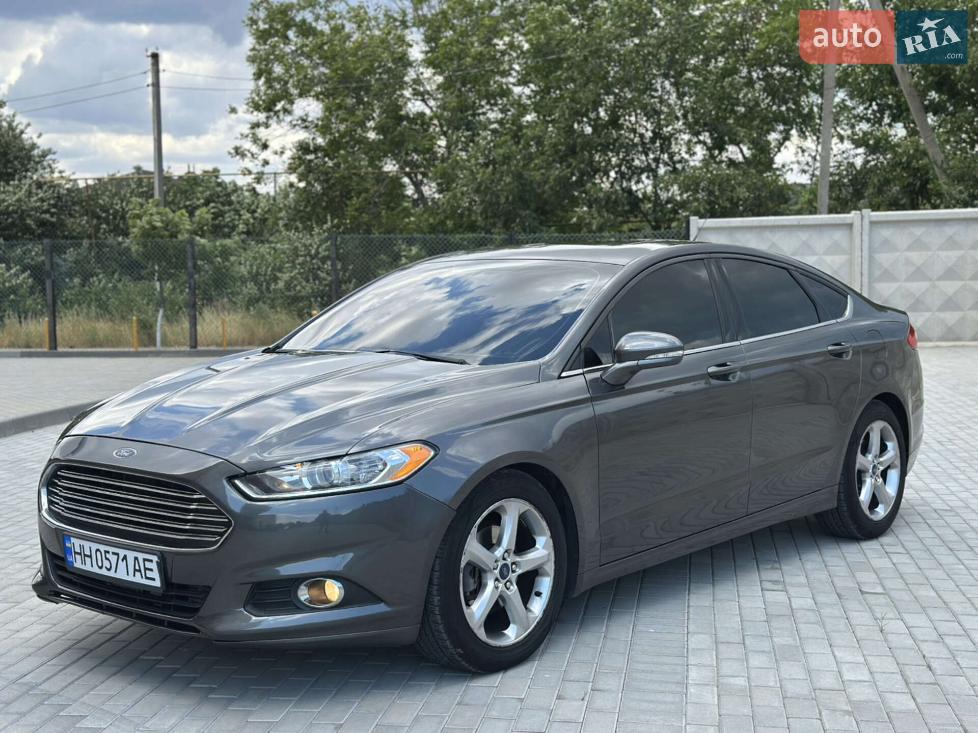 Головне фото звіту автомобіля FORD FUSION 2014