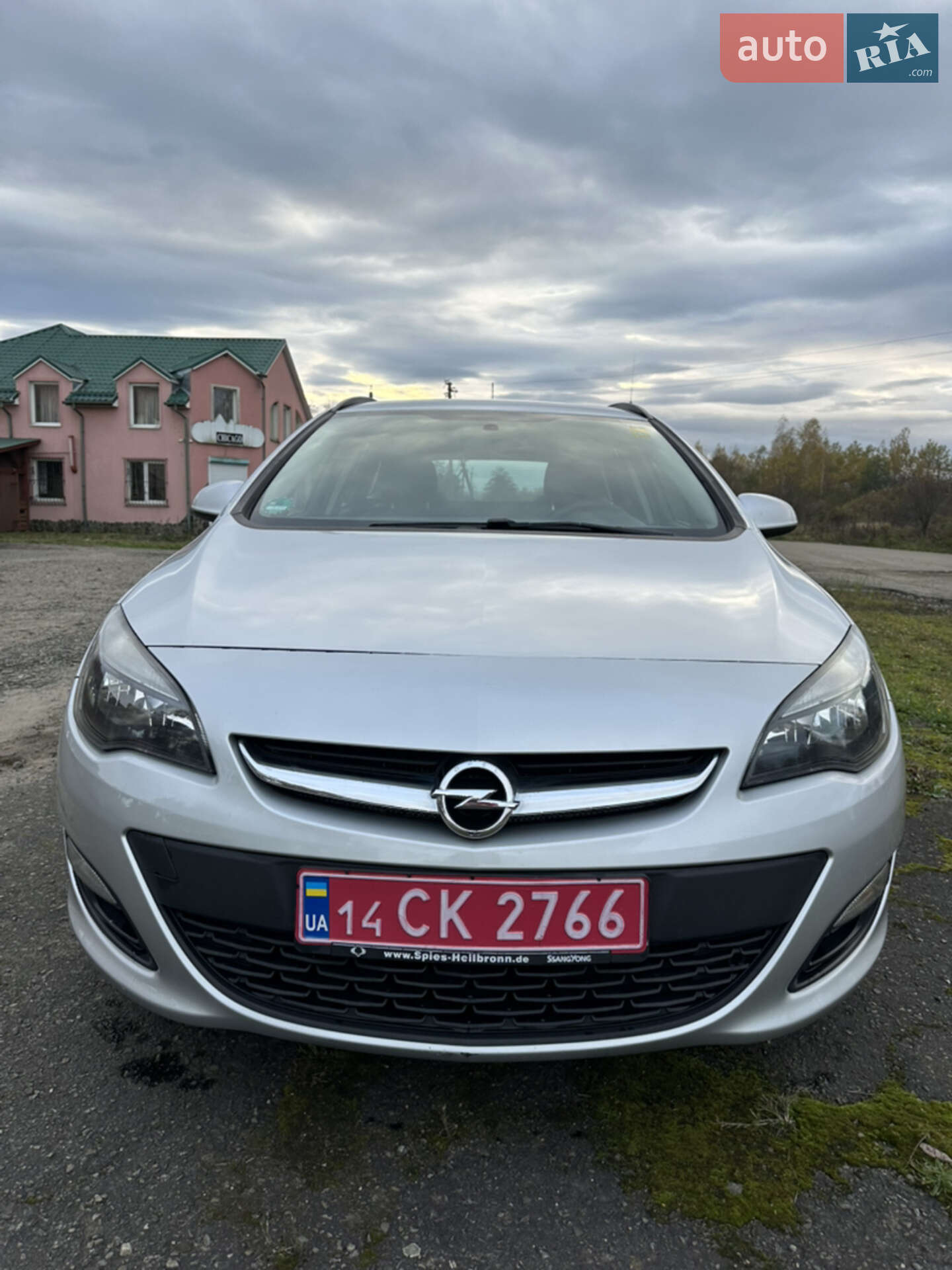 Головне фото звіту автомобіля OPEL ASTRA SPORTS TOURER 2012