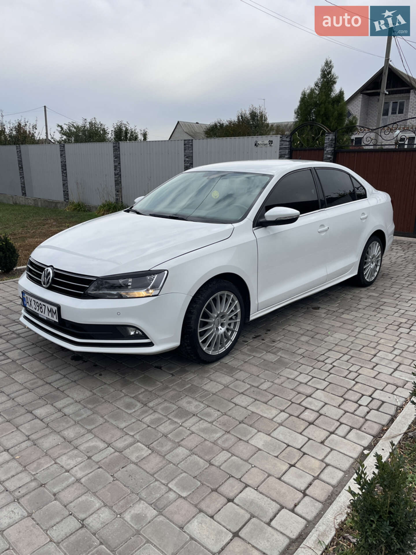 VOLKSWAGEN JETTA 2016