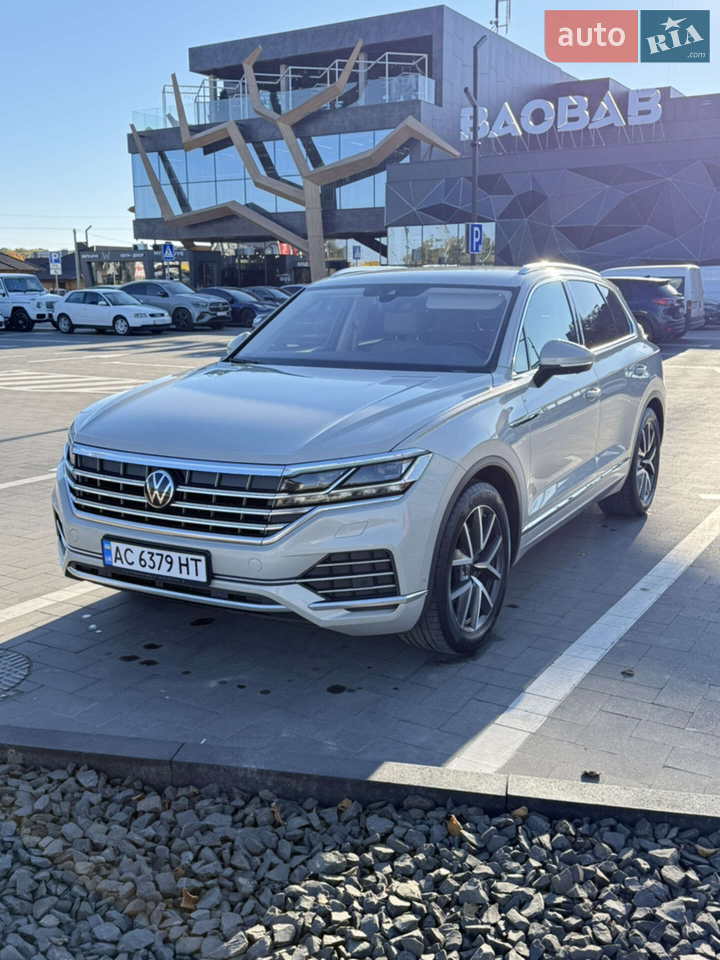 VOLKSWAGEN TOUAREG