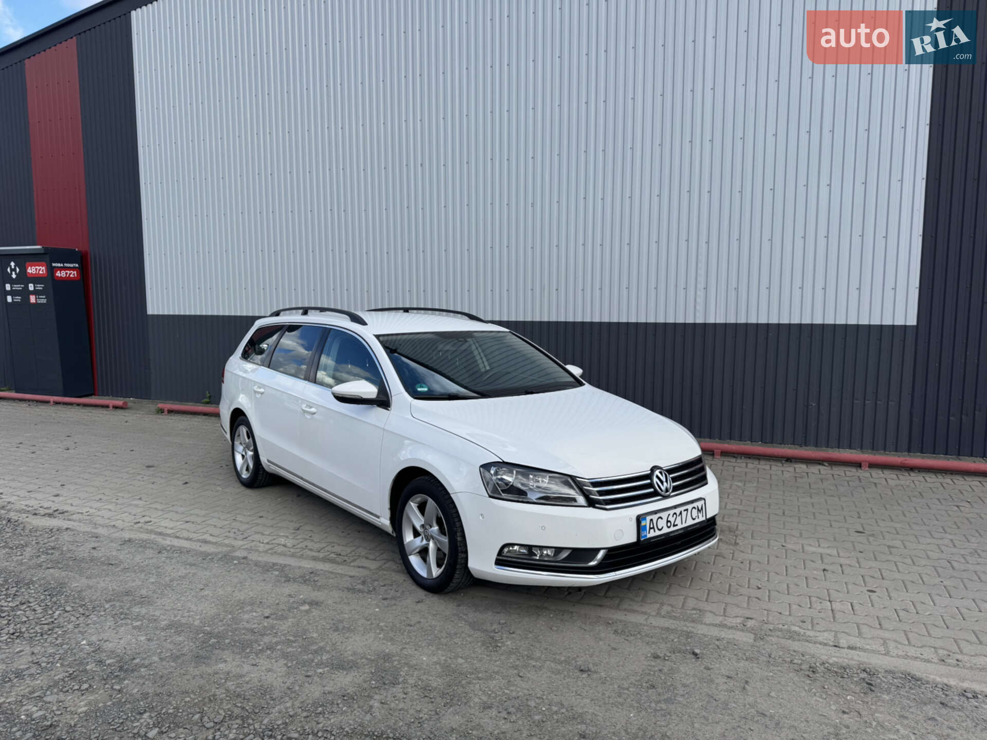 VOLKSWAGEN PASSAT 2011