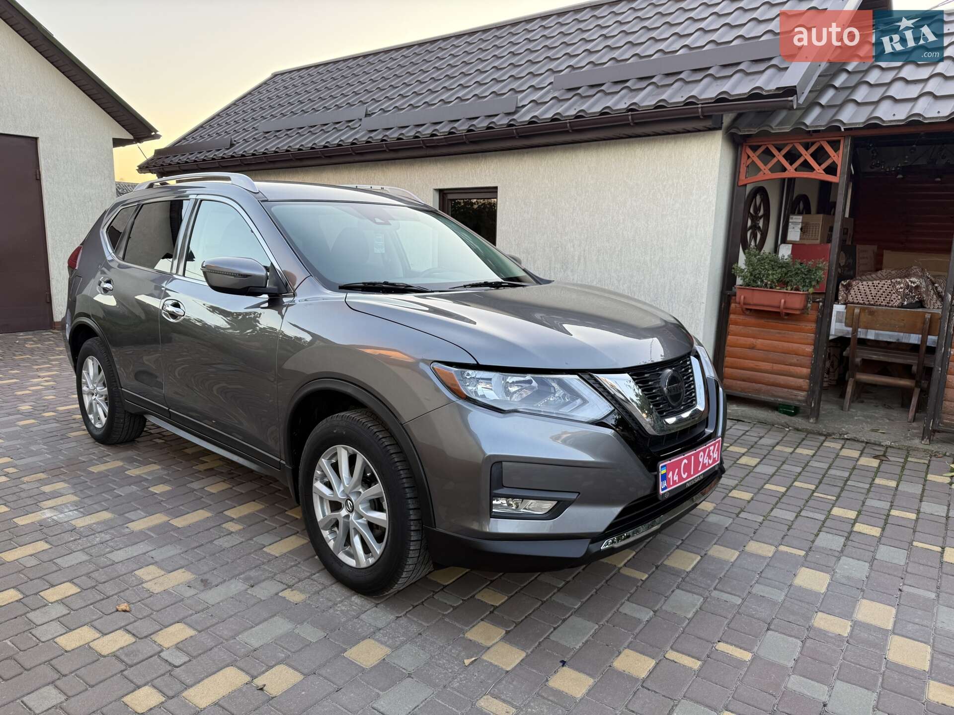 Головне фото звіту автомобіля NISSAN ROGUE 2019