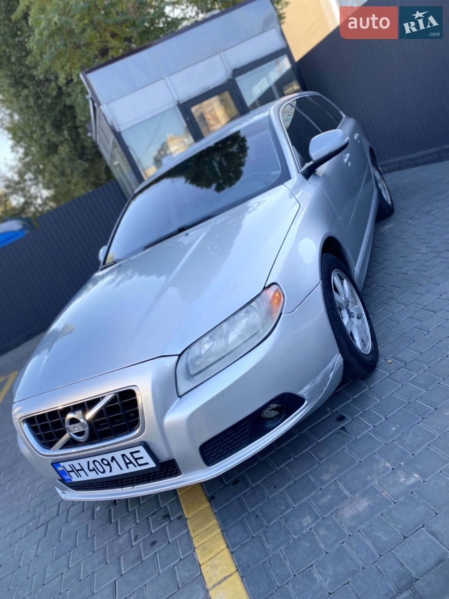VOLVO V70 2013