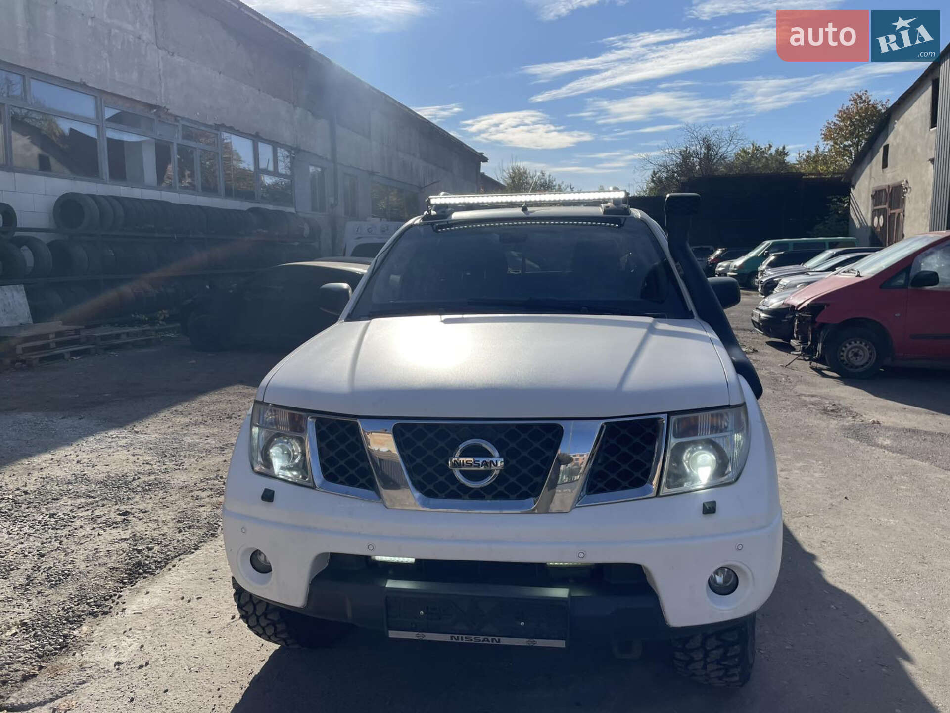 NISSAN NAVARA 2012