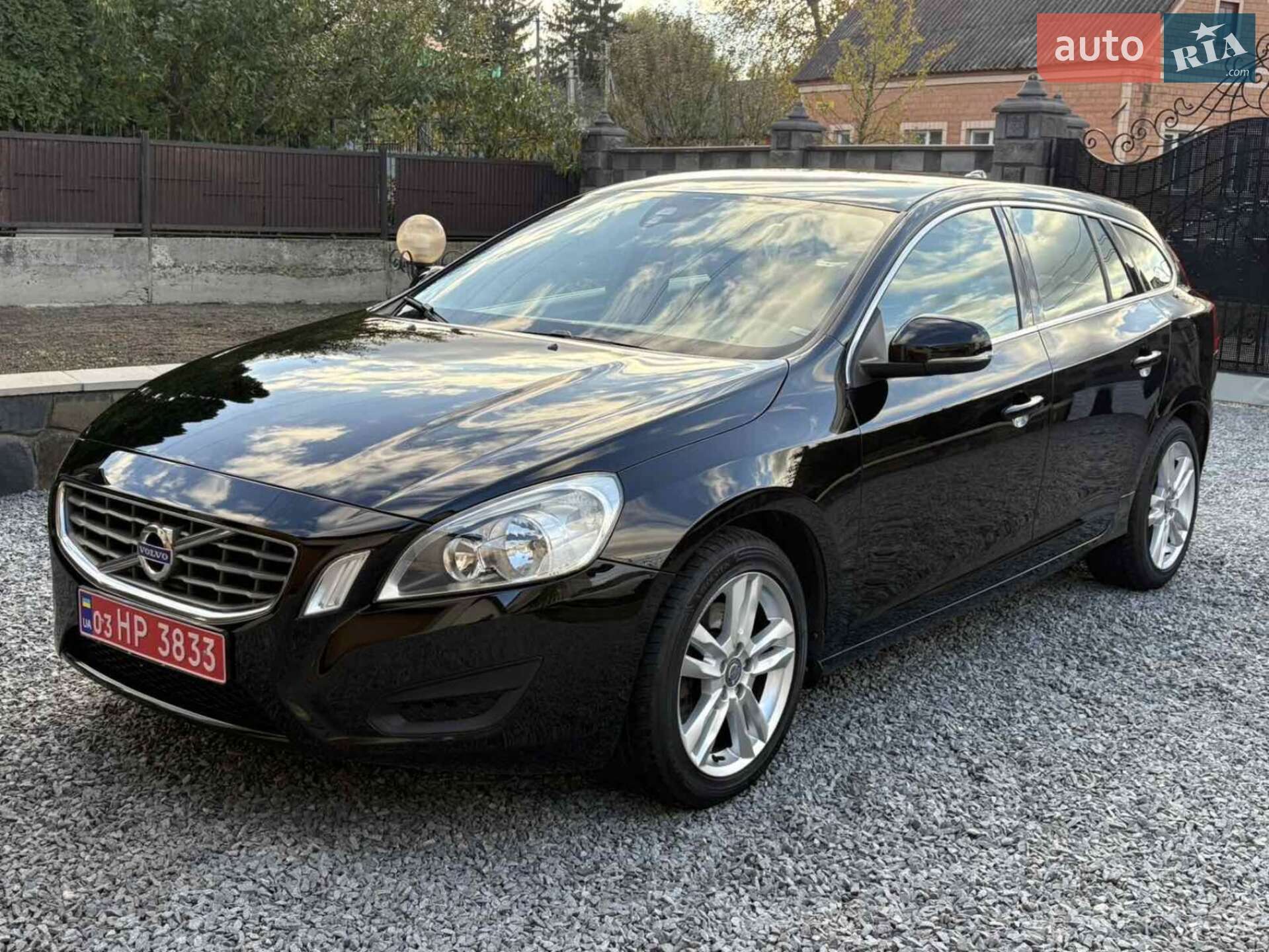 VOLVO V60 2012