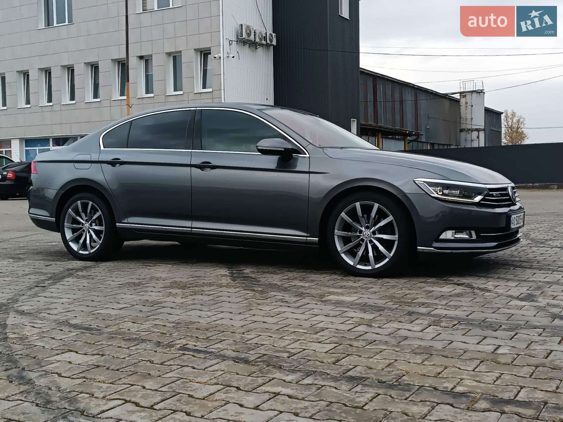 VOLKSWAGEN PASSAT 2015