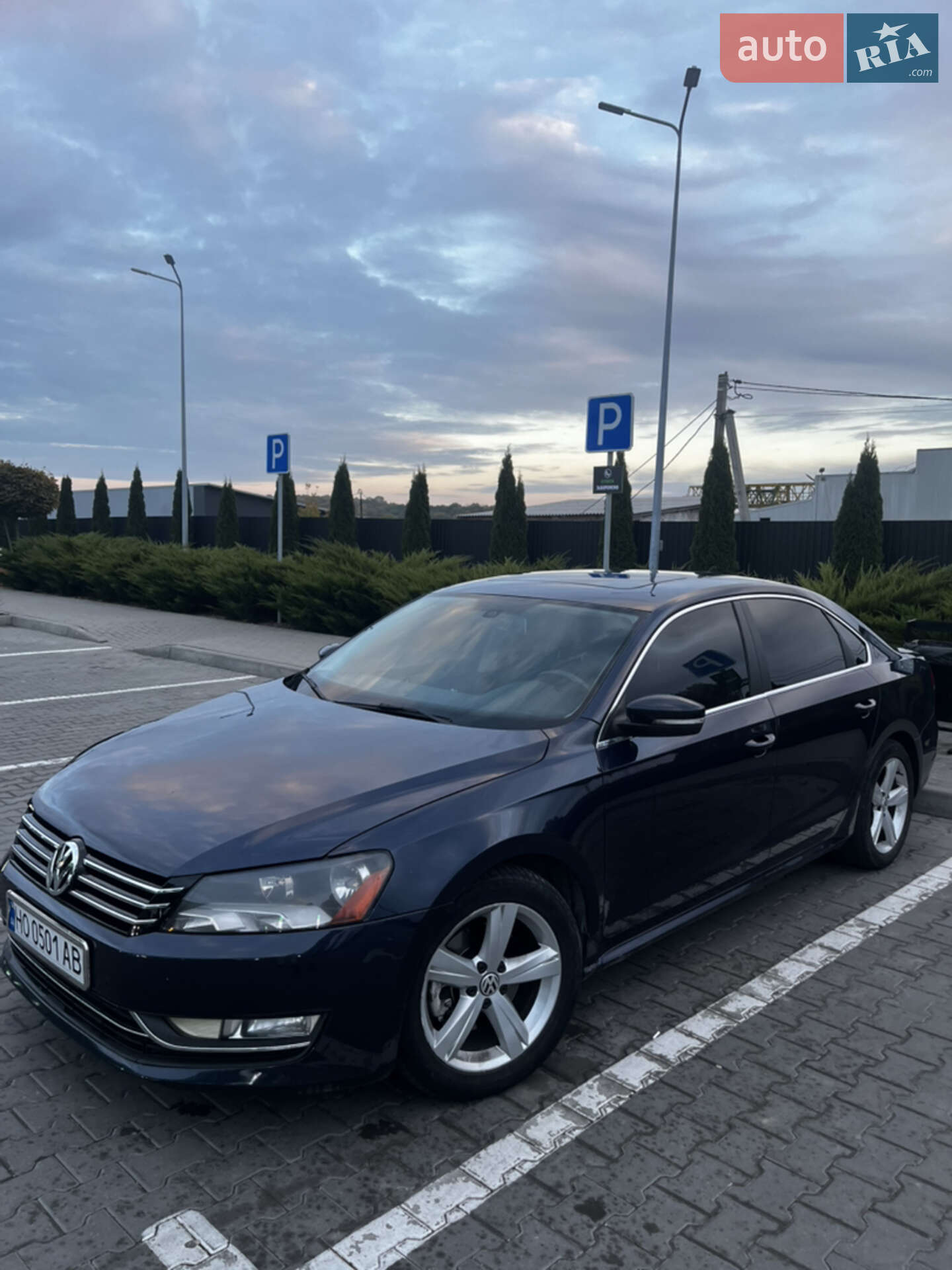 VOLKSWAGEN PASSAT 2013