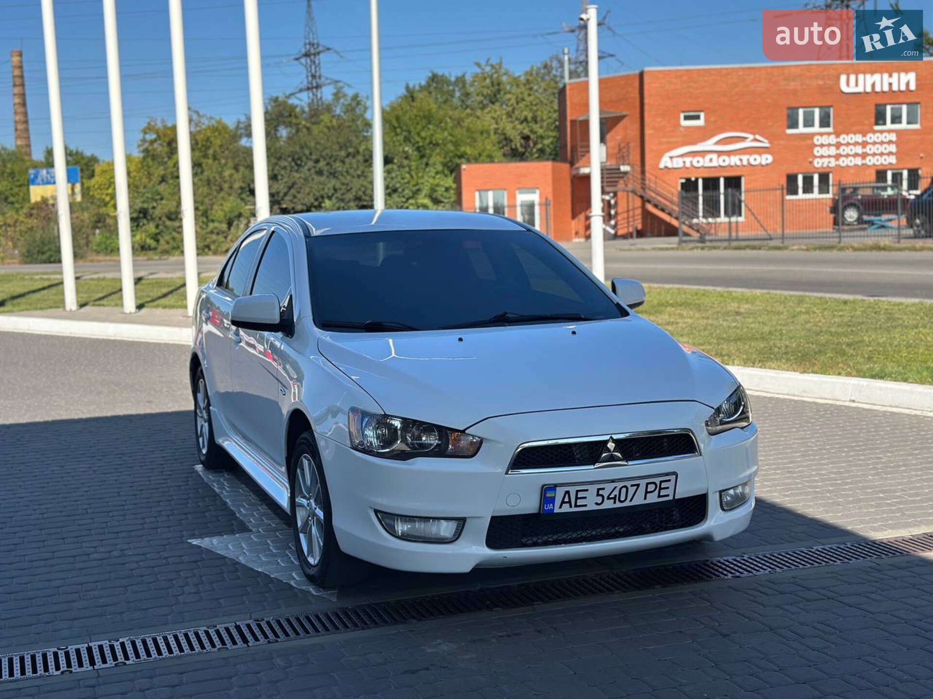 MITSUBISHI LANCER 2015