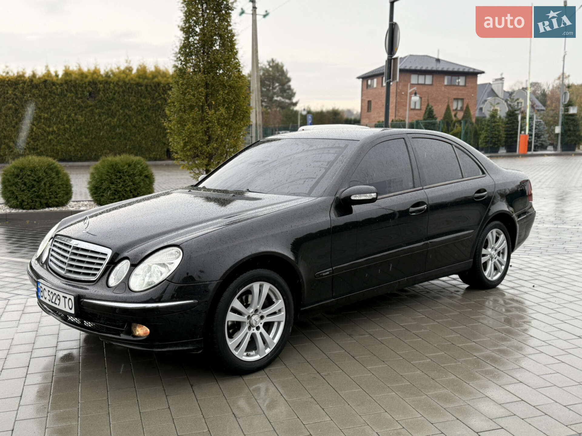 MERCEDES-BENZ E 200 CDI 2003