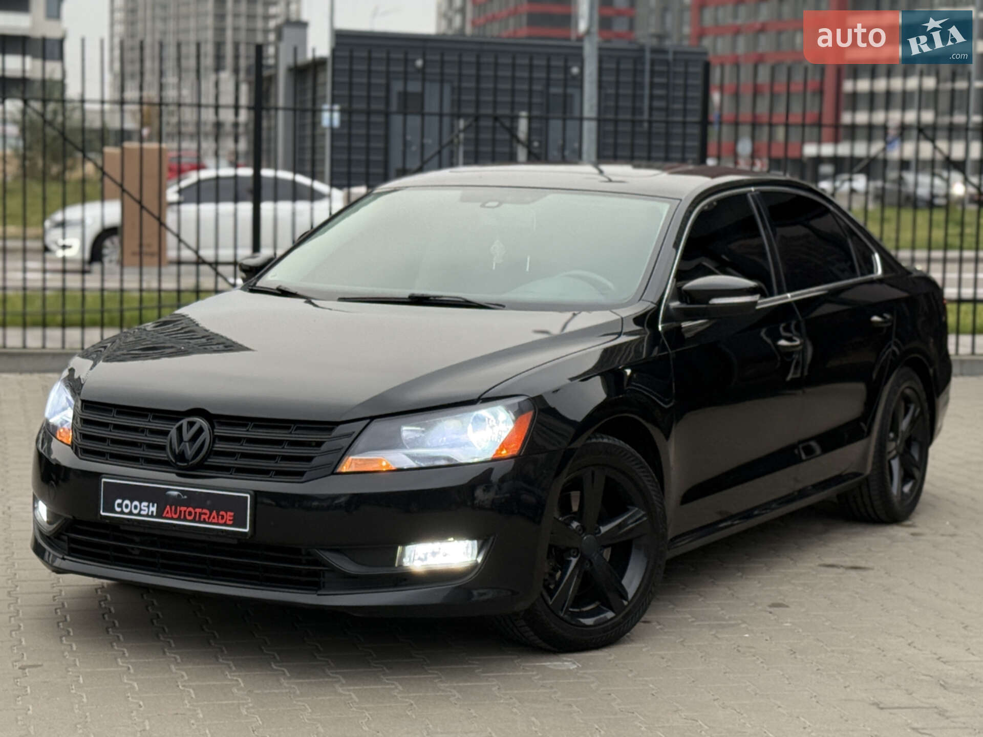 VOLKSWAGEN PASSAT 2013