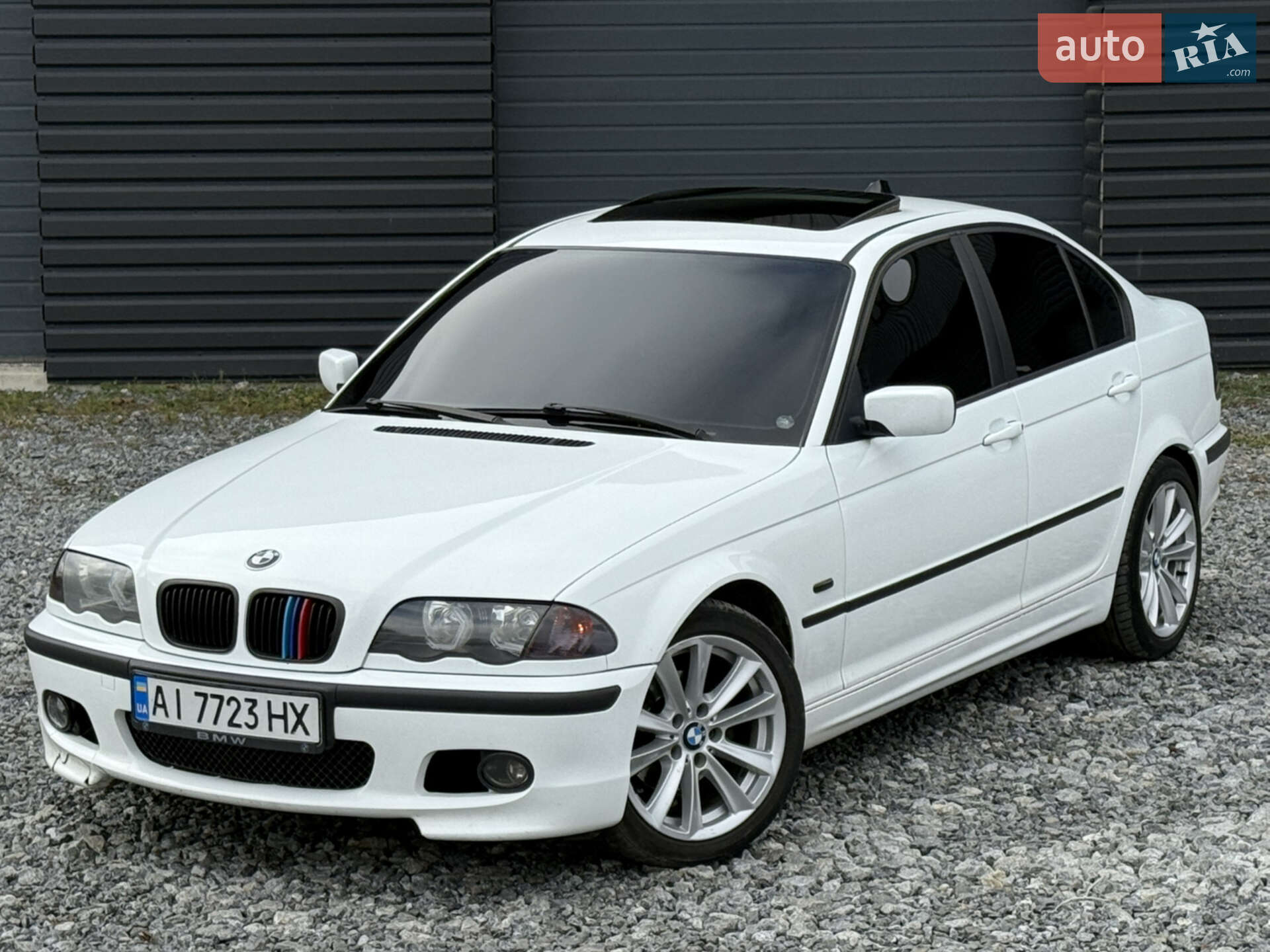 BMW 323I 1998