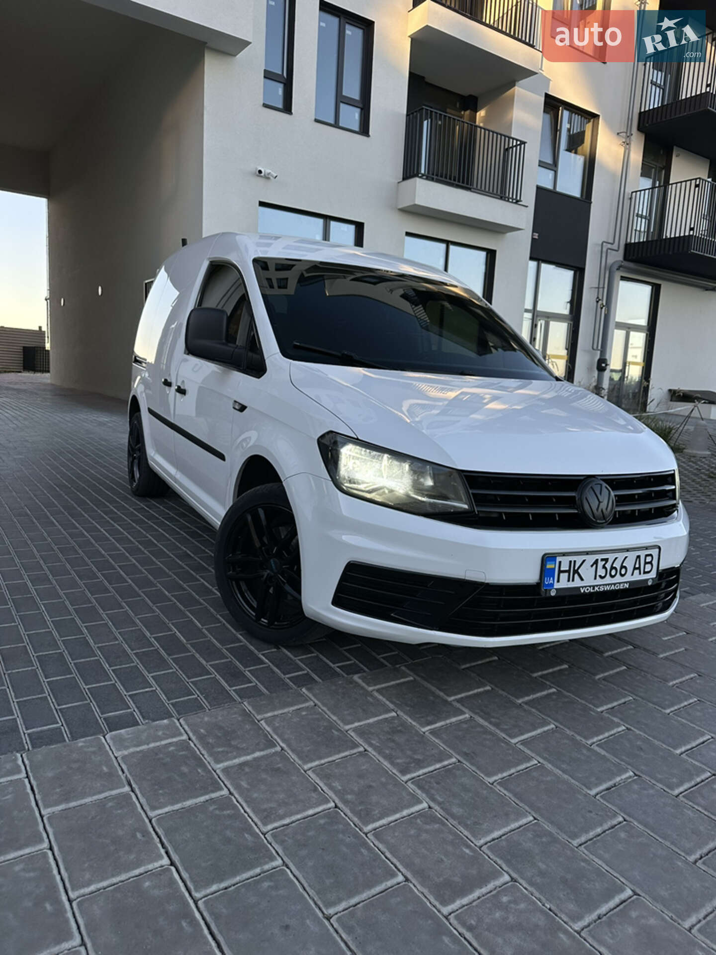 VOLKSWAGEN CADDY 2015