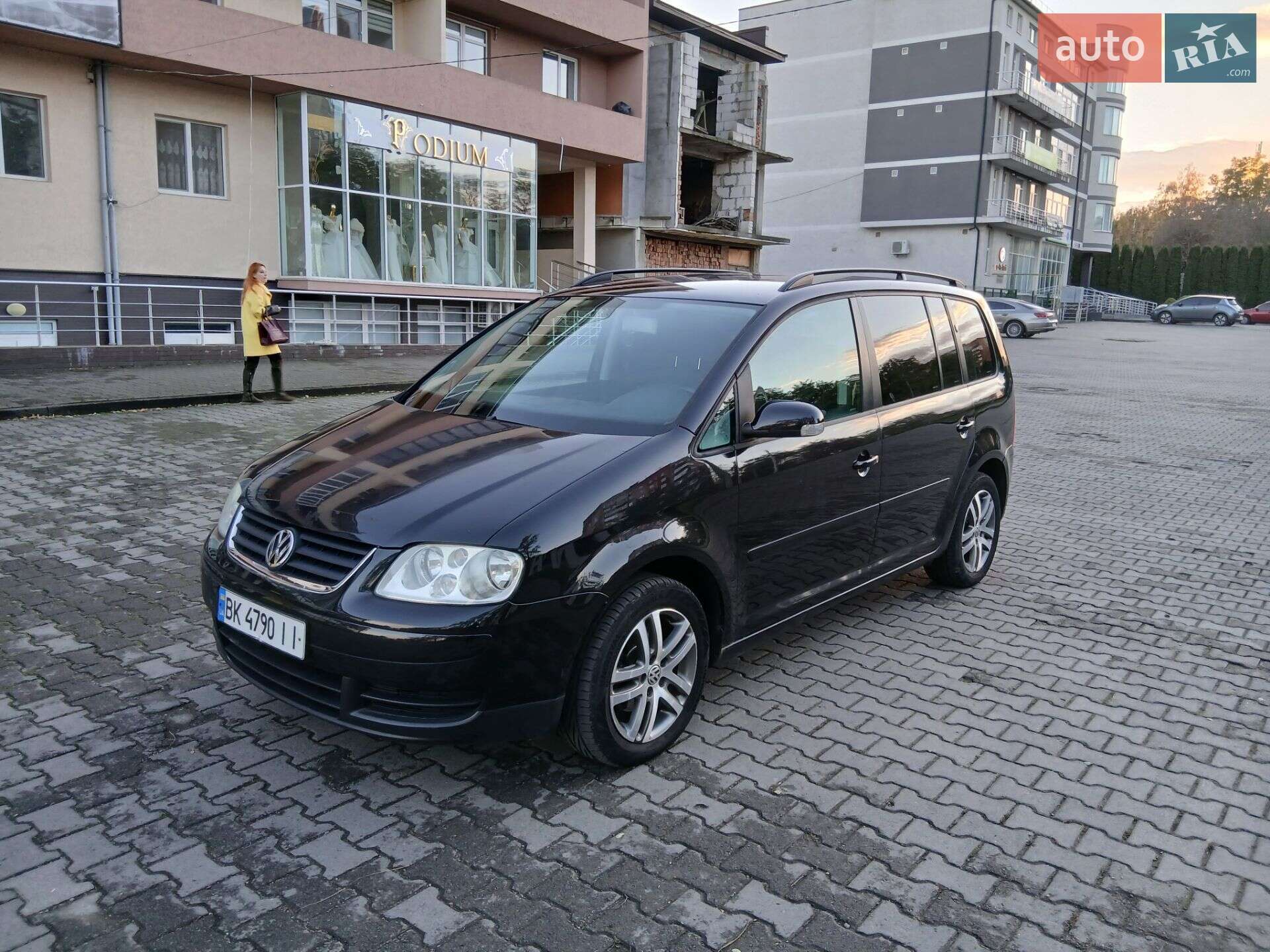 VOLKSWAGEN TOURAN 2005
