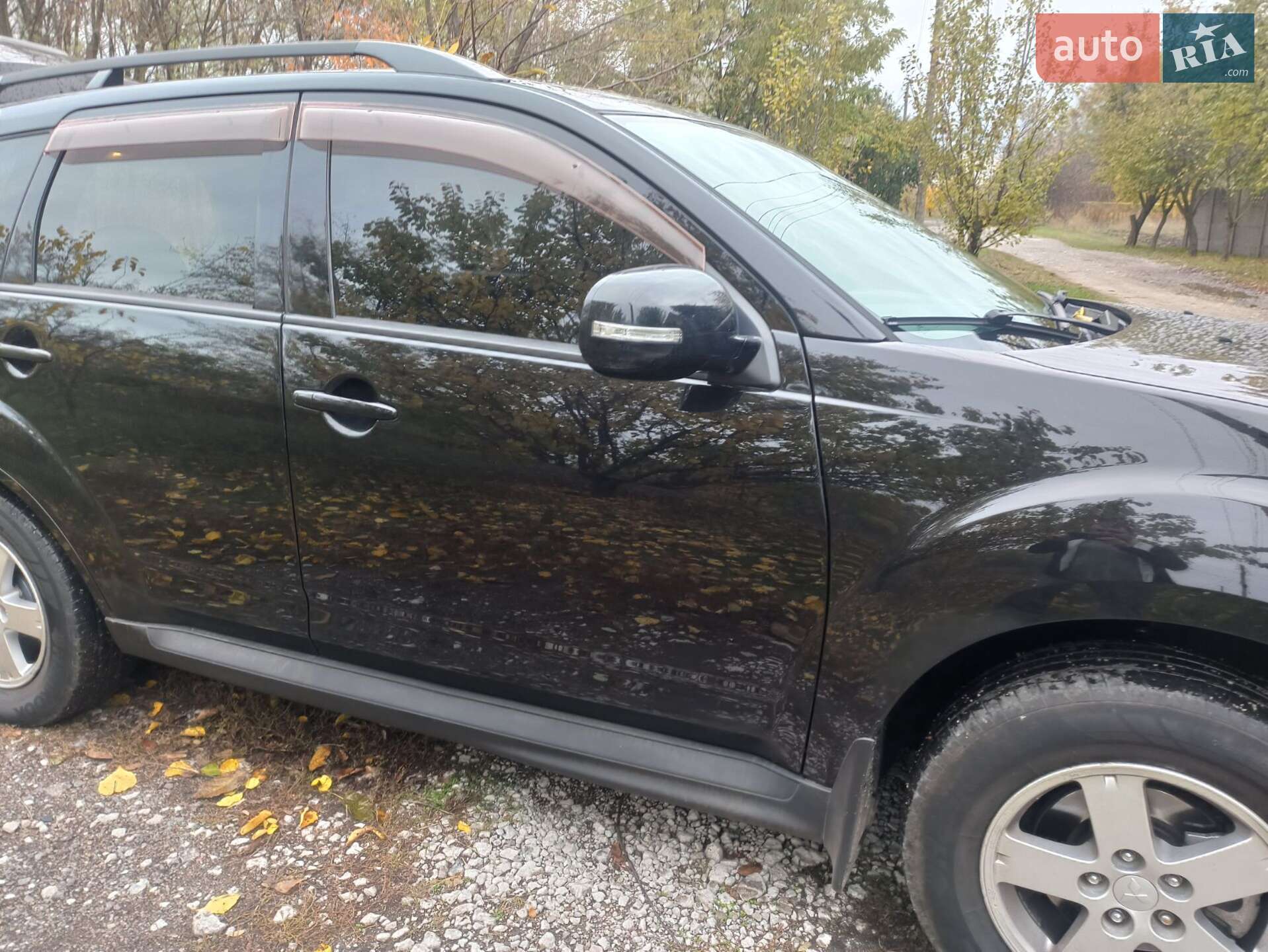 Головне фото звіту автомобіля MITSUBISHI OUTLANDER 2010