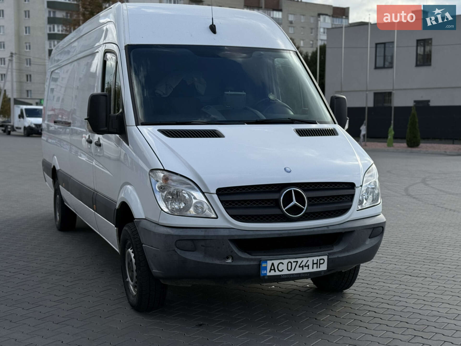 MERCEDES-BENZ SPRINTER 2011