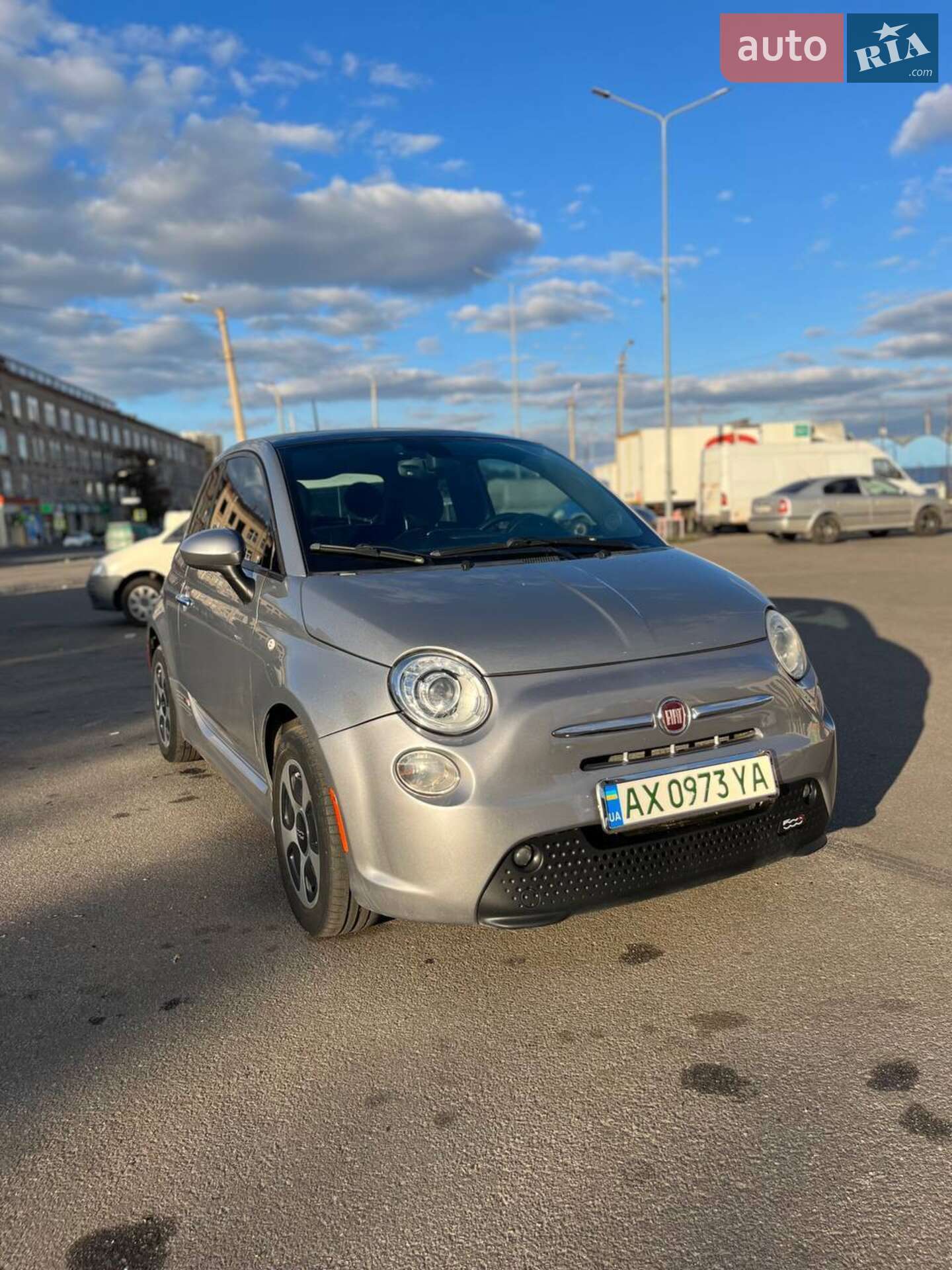 Головне фото звіту автомобіля FIAT 500E 2016
