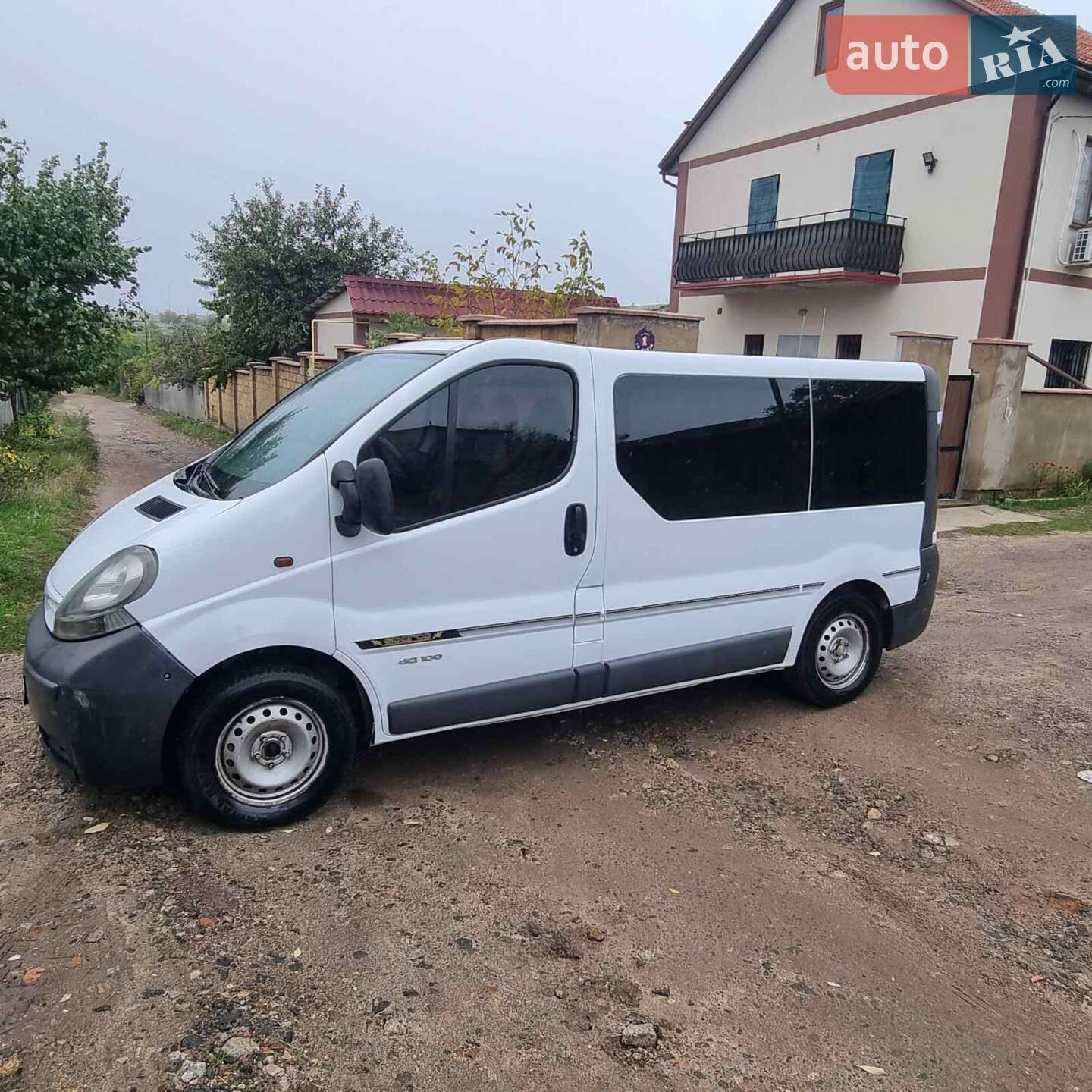 NISSAN PRIMASTAR 2004