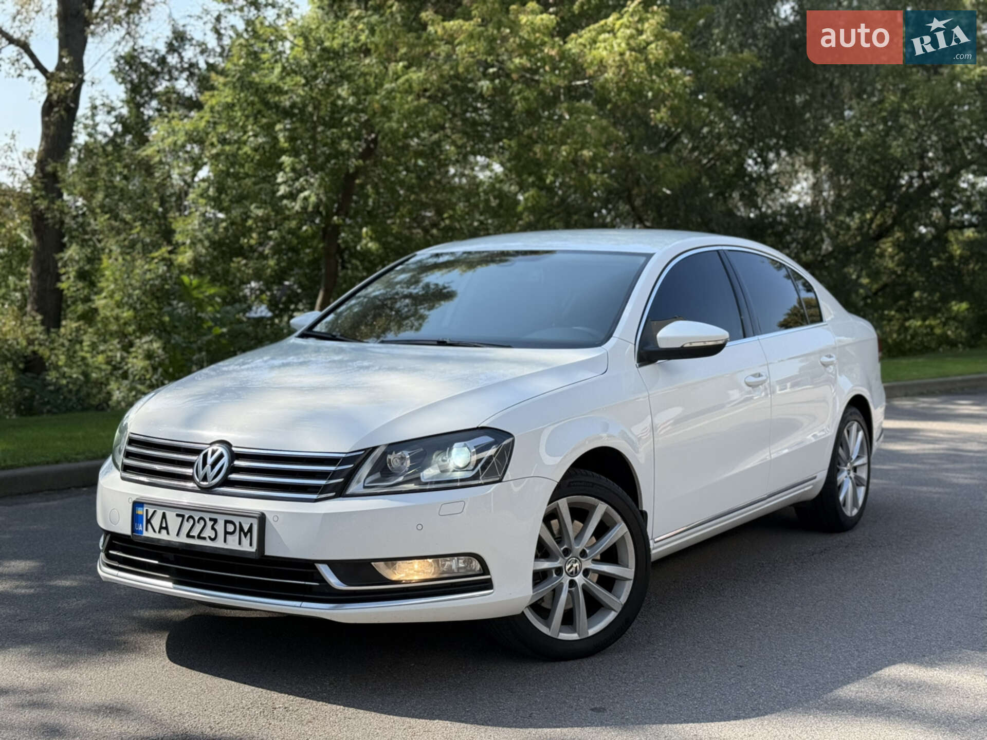 VOLKSWAGEN PASSAT 2013