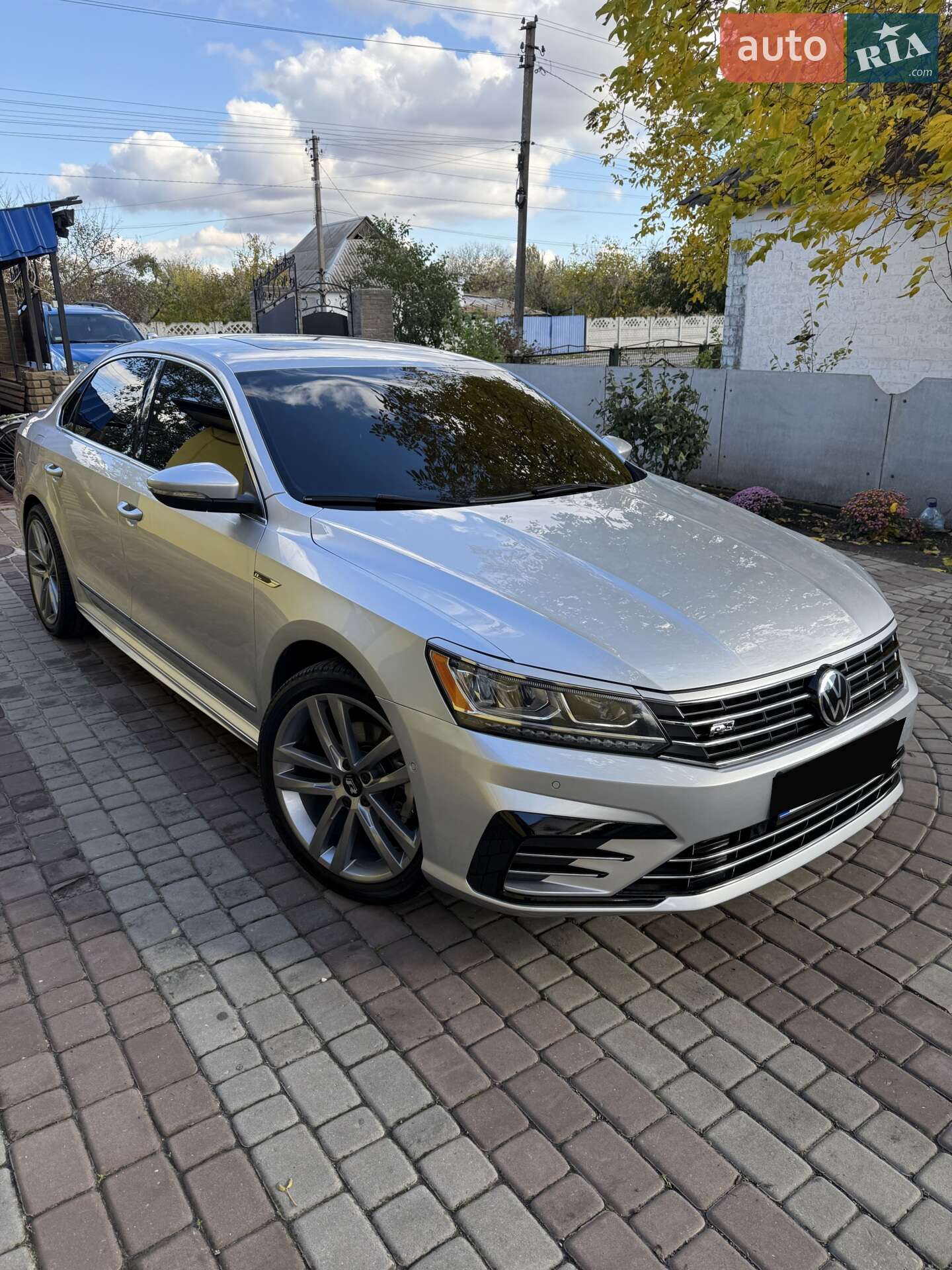 VOLKSWAGEN PASSAT 2016